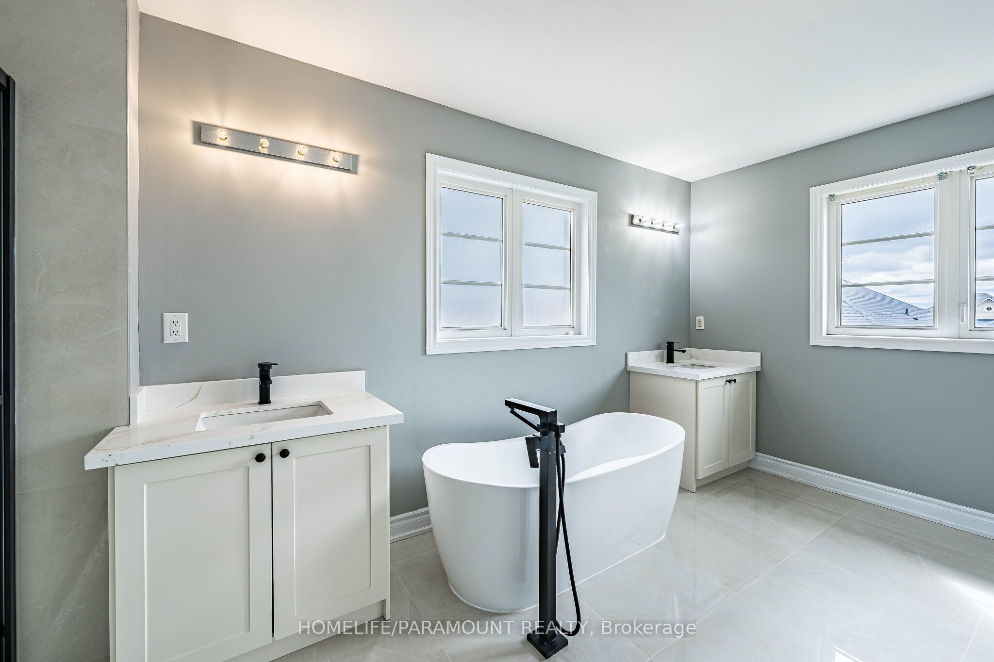 121 Highmark Drive Property Photo 17
