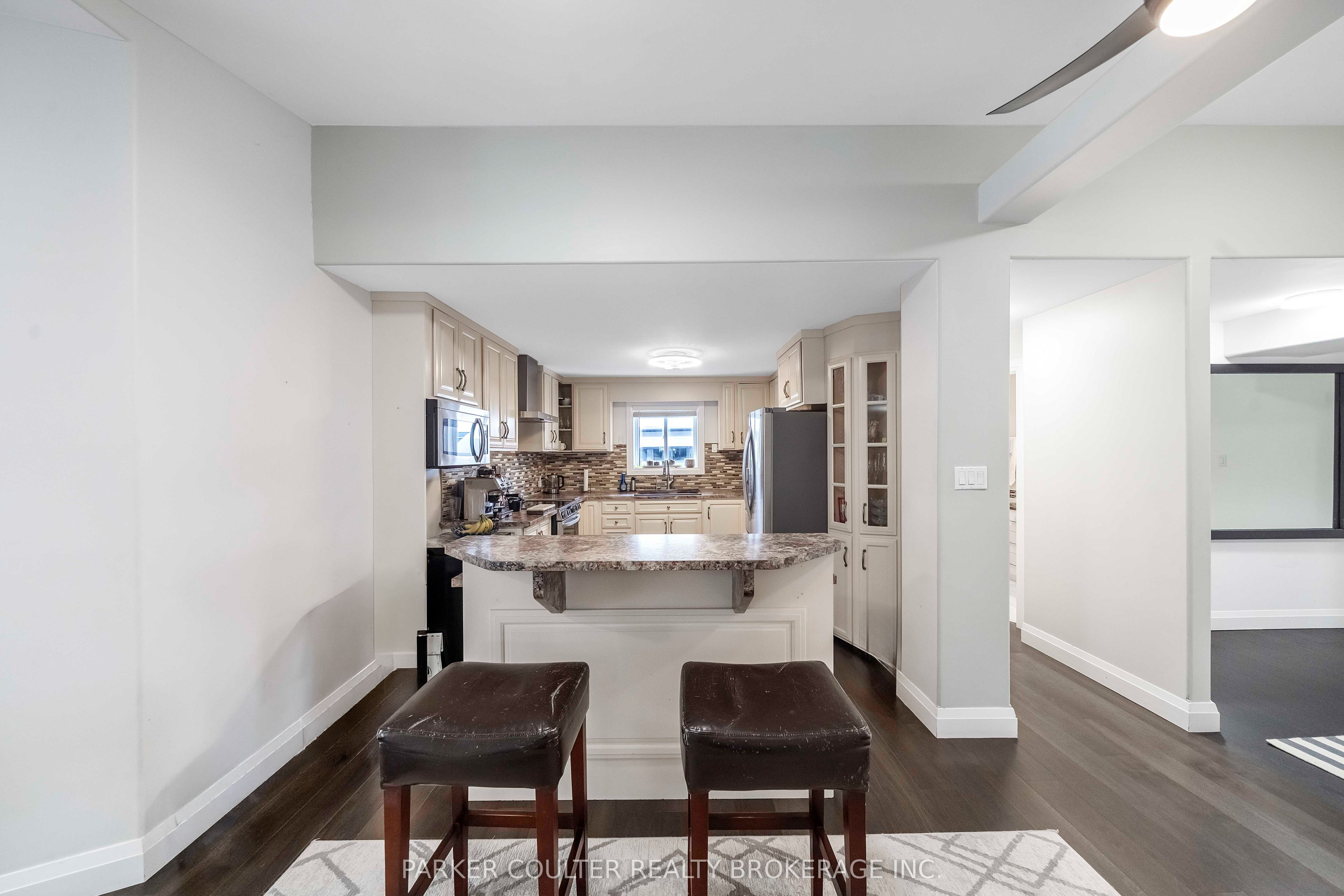 2510 25 Side Road Property Photo 9
