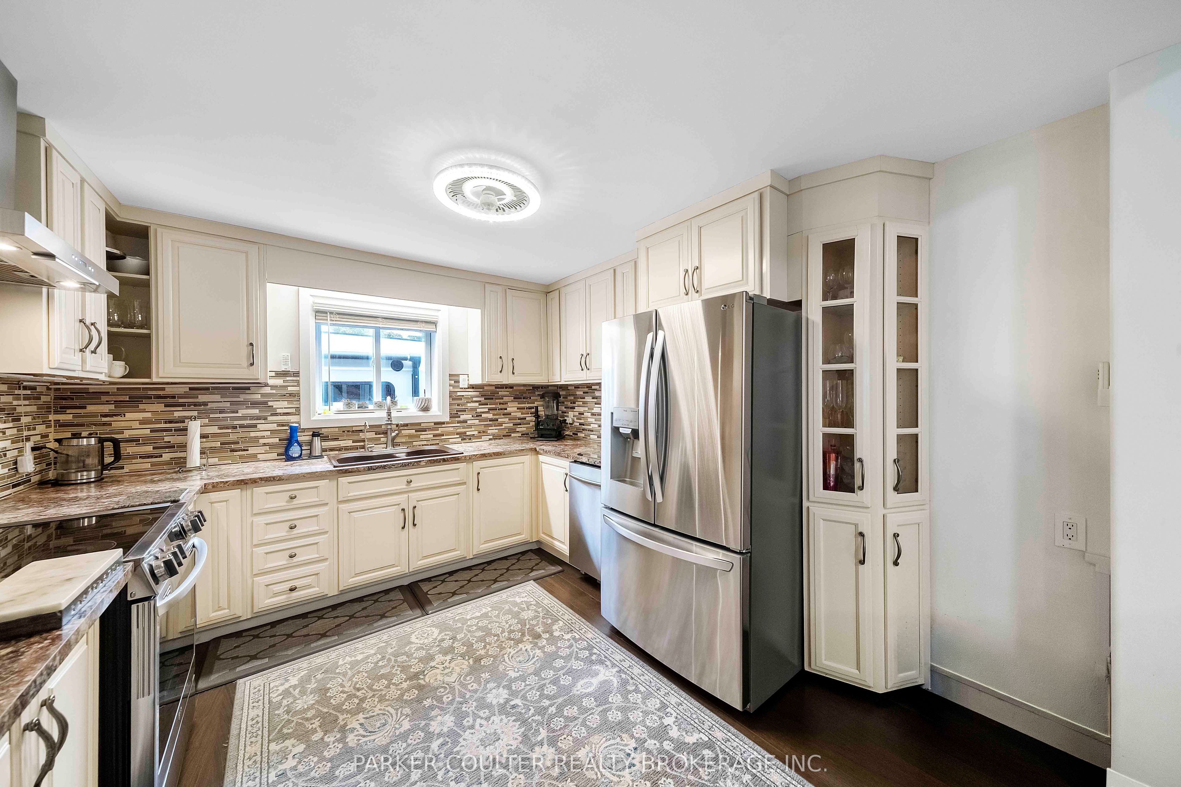 2510 25 Side Road Property Photo 11