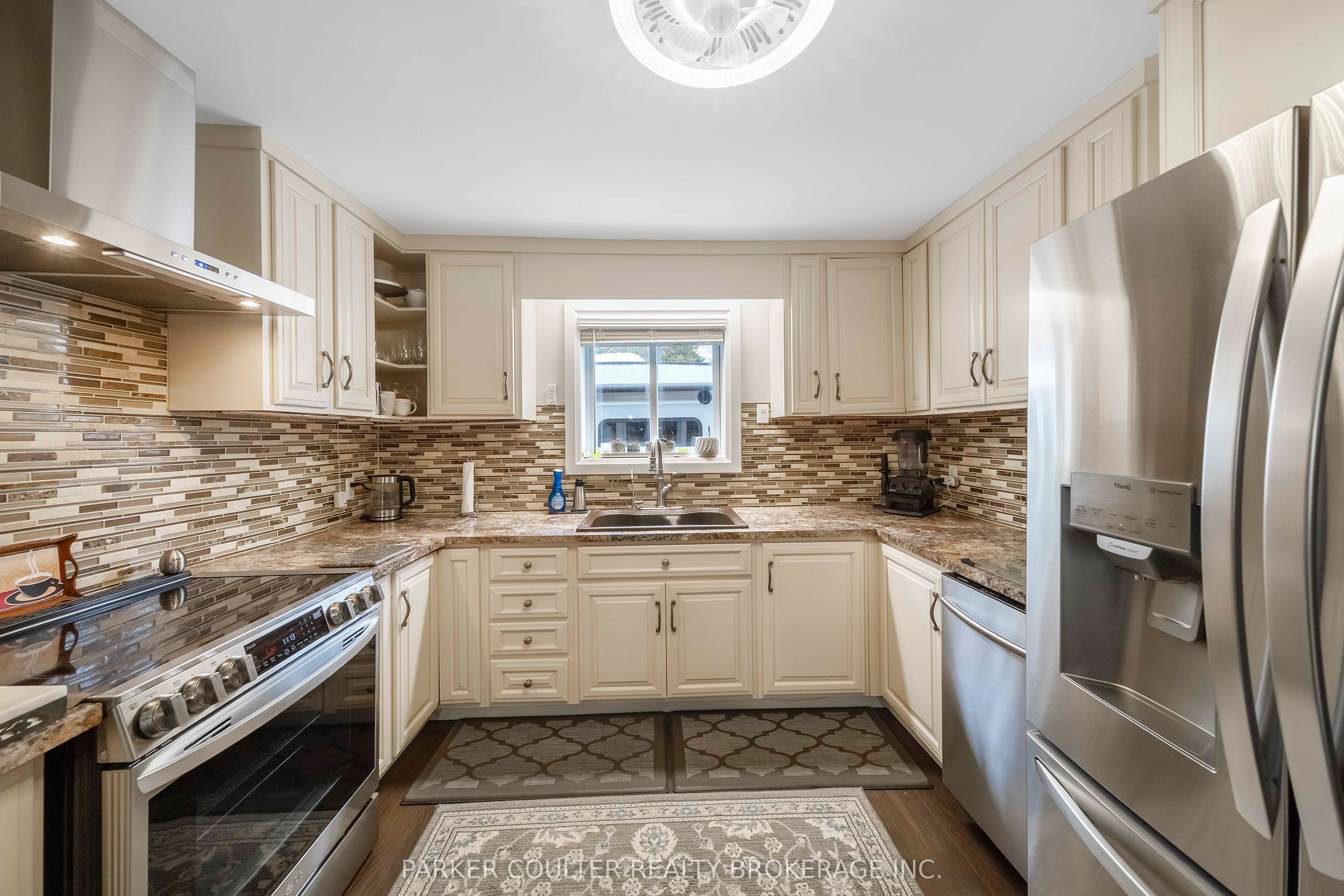 2510 25 Side Road Property Photo 12