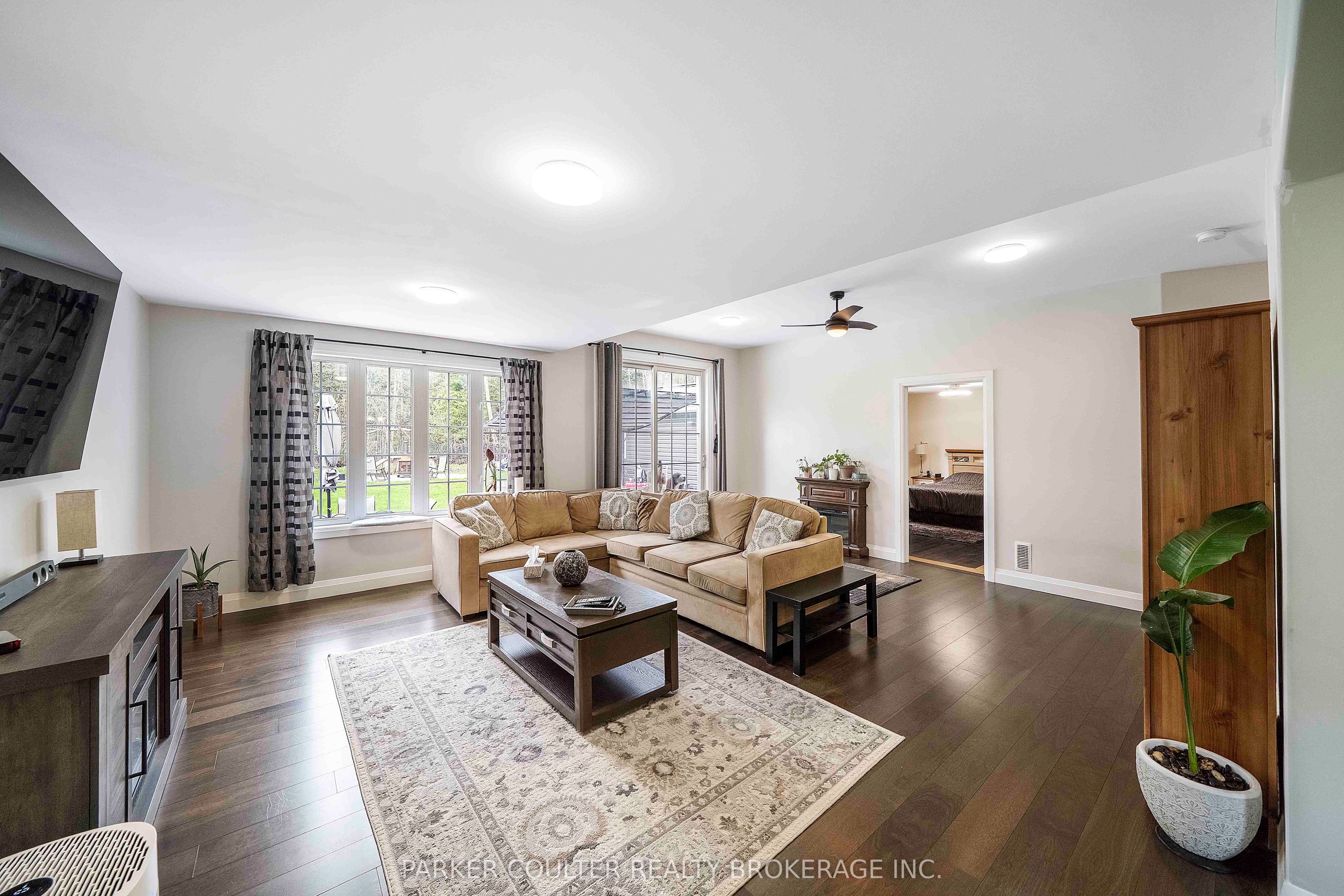 2510 25 Side Road Property Photo 21