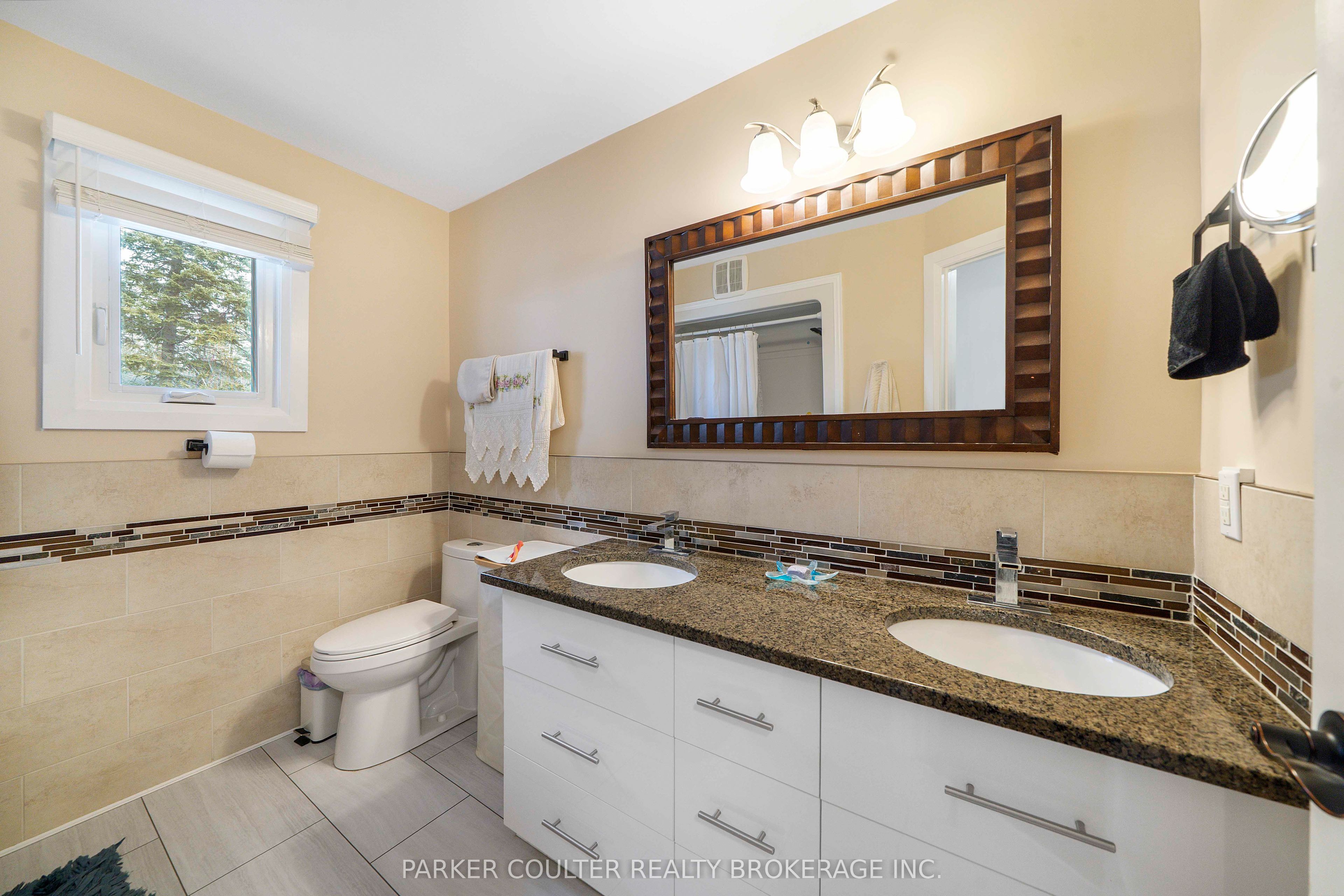 2510 25 Side Road Property Photo 31