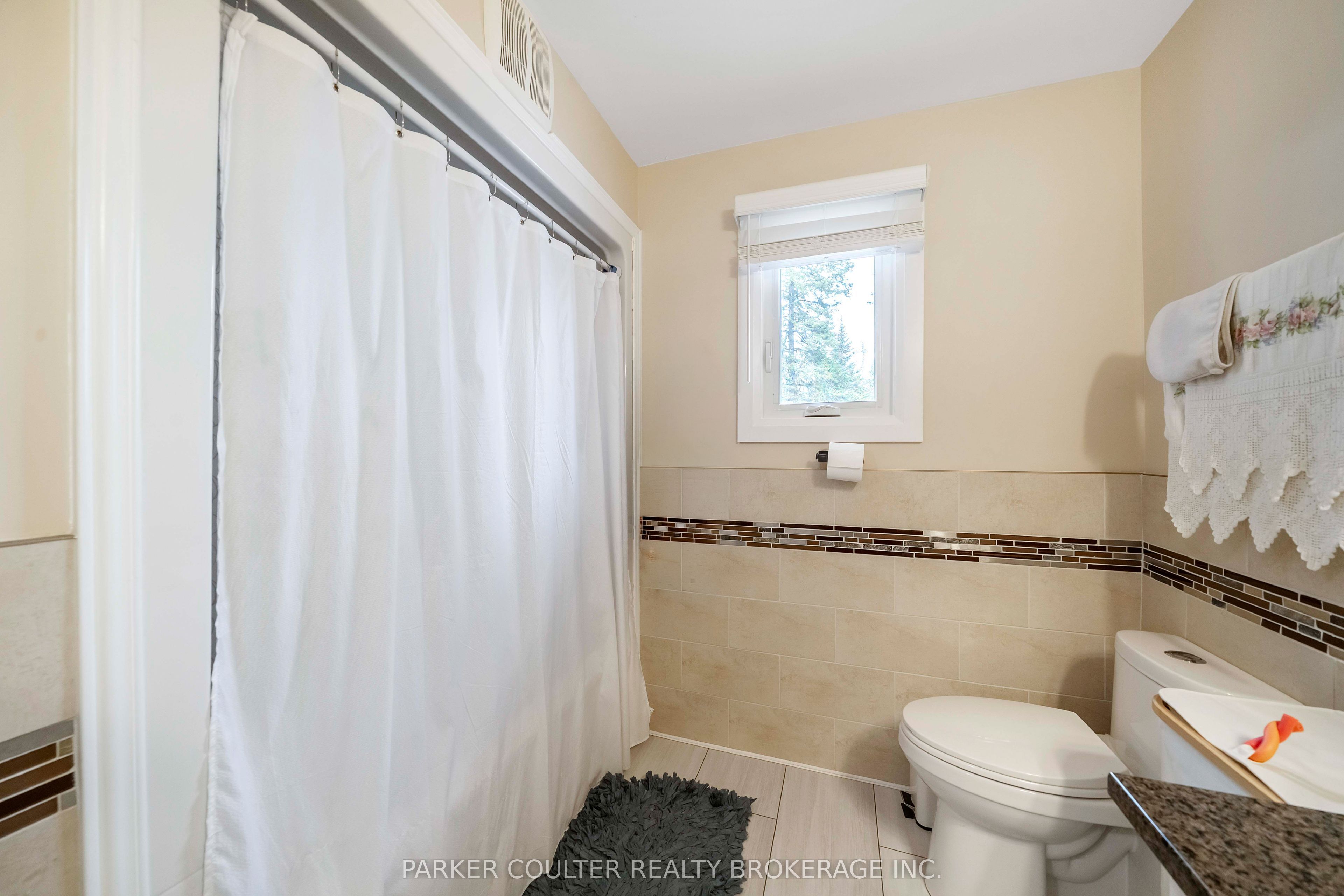 2510 25 Side Road Property Photo 32