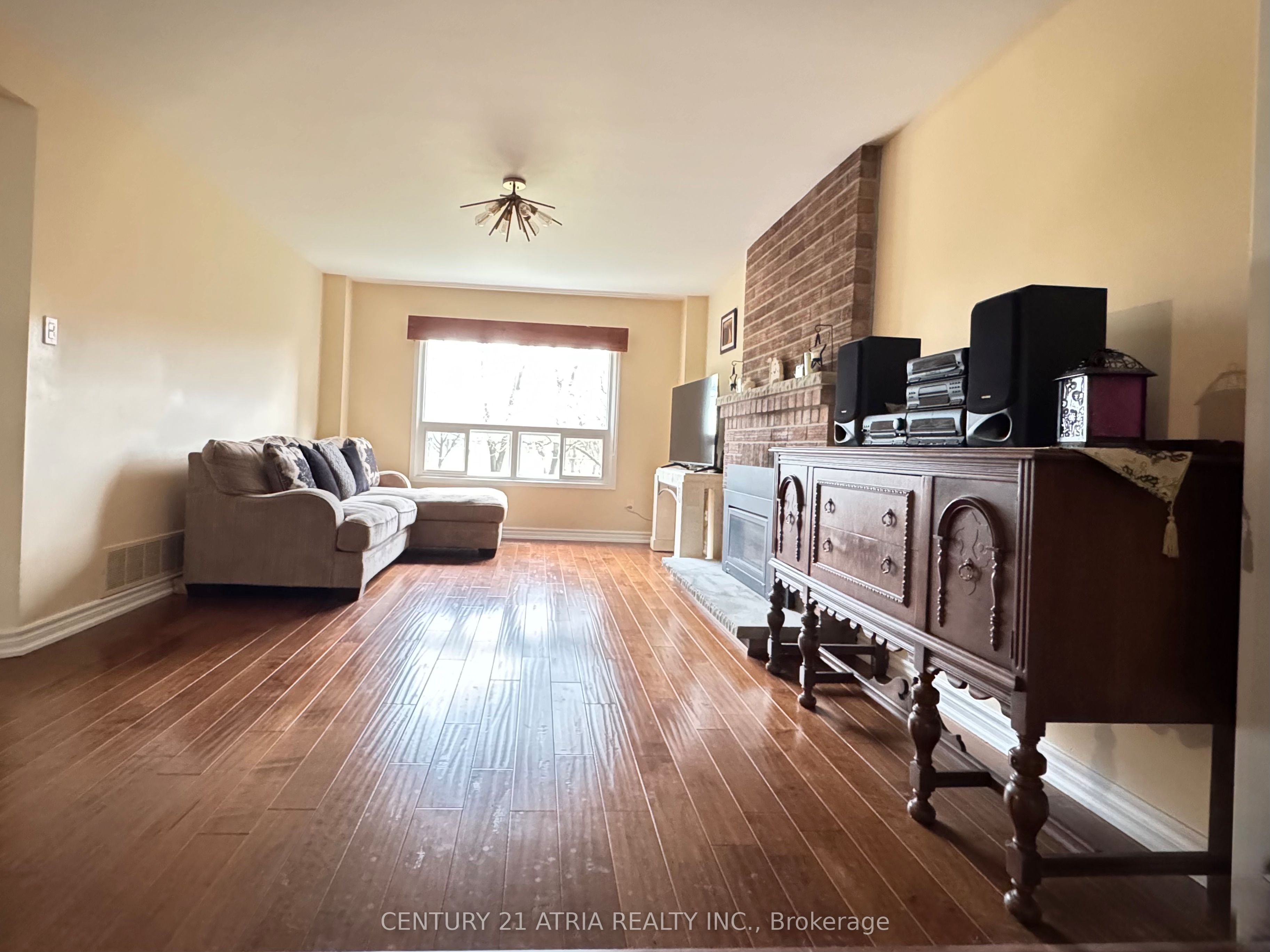 15 Timpson Drive Property Photo 8