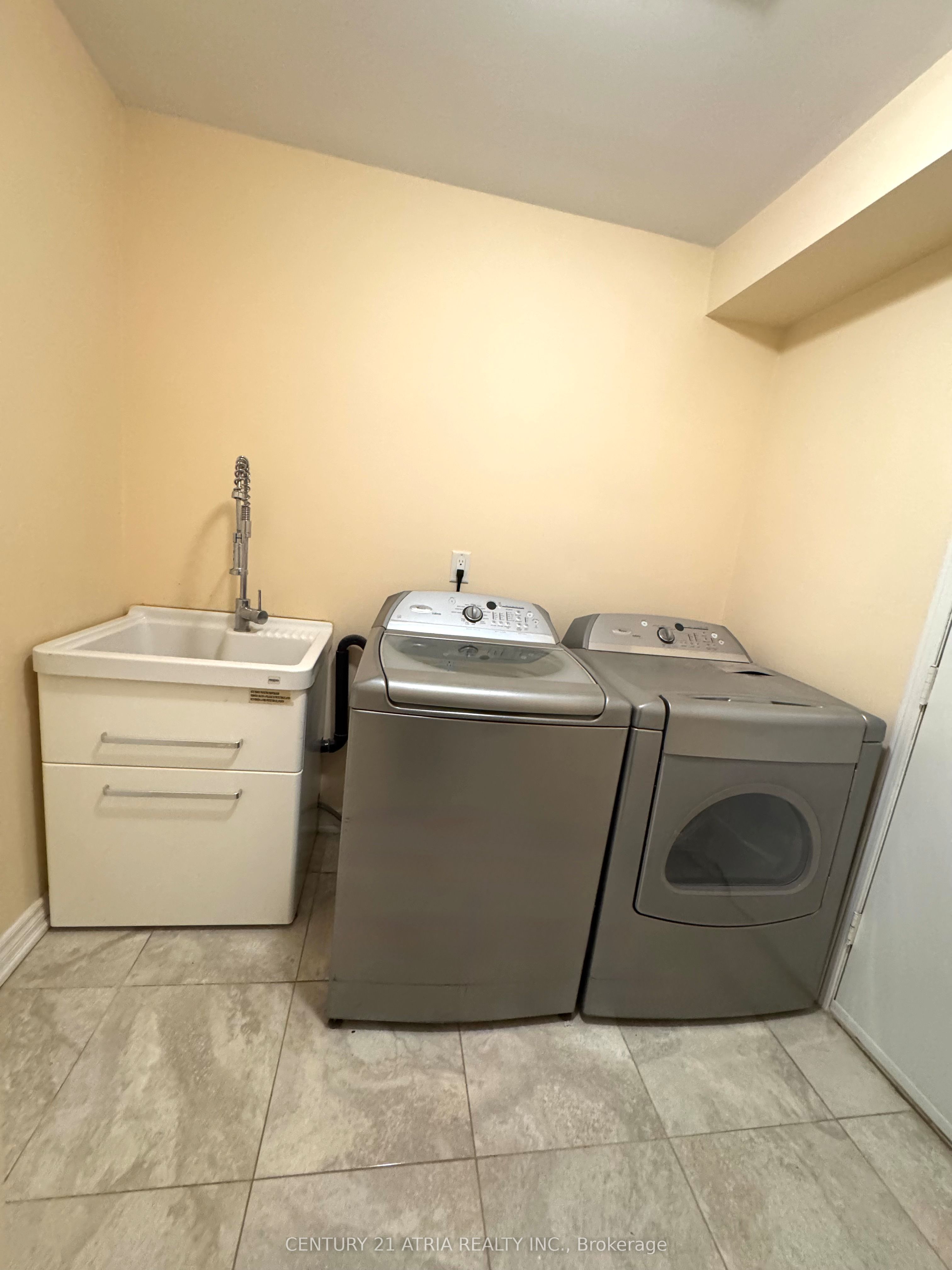 15 Timpson Drive Property Photo 33