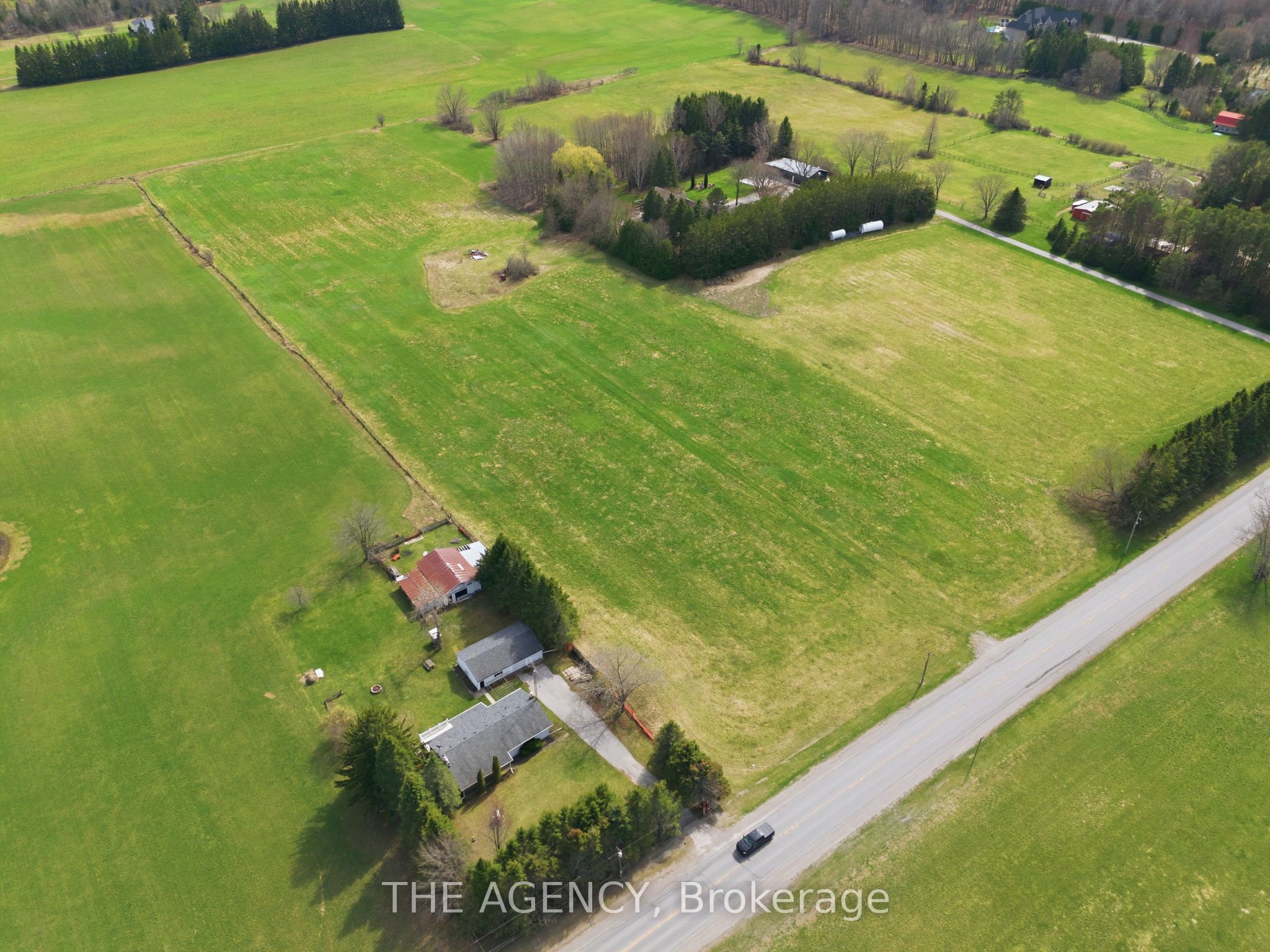 187 Davis Drive Property Photo 2