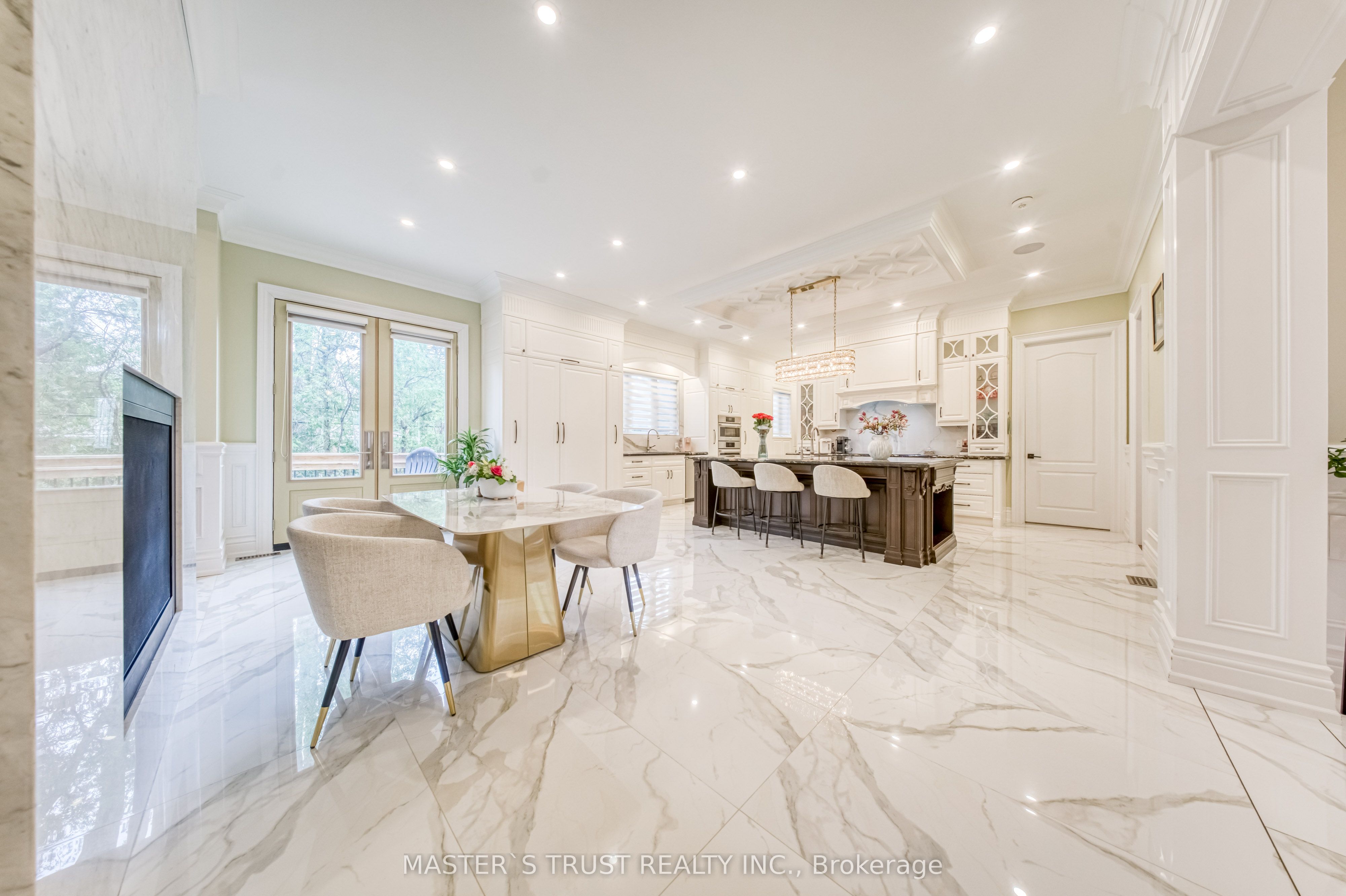 7 Trumpour Court Property Photo 6