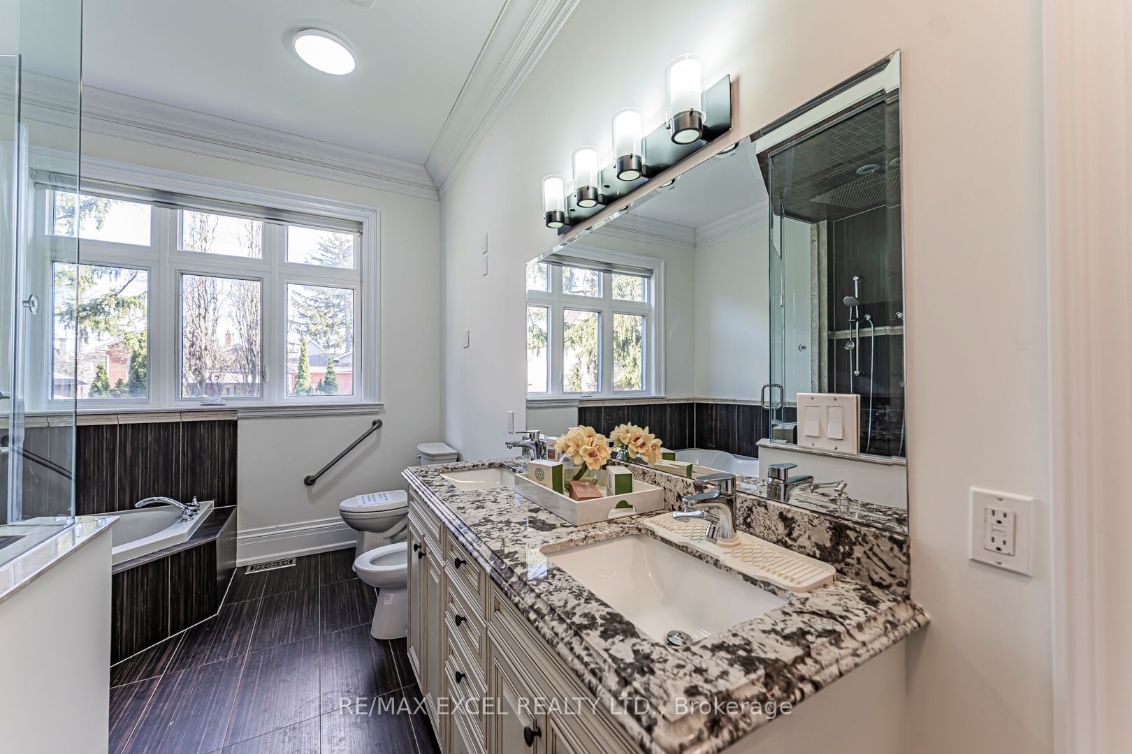 19 Addison Street Property Photo 19