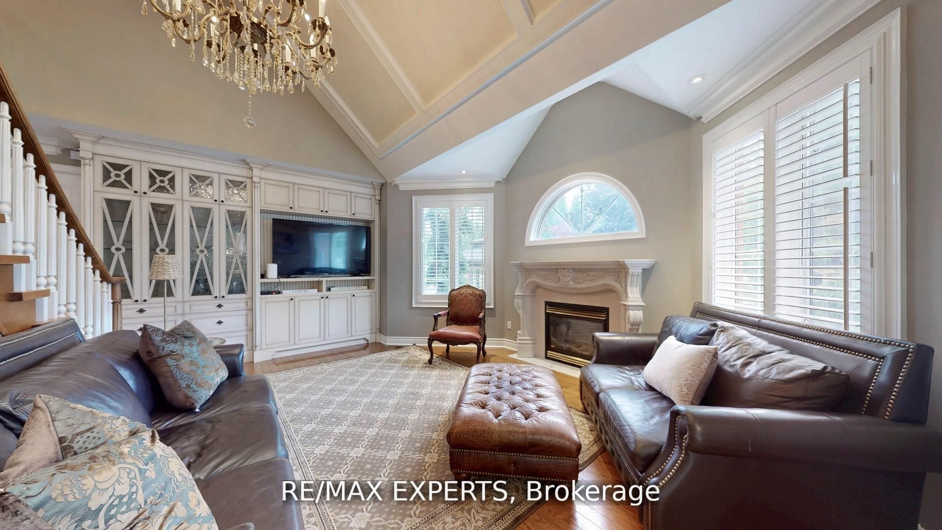 27 Theresa Circle Property Photo 9