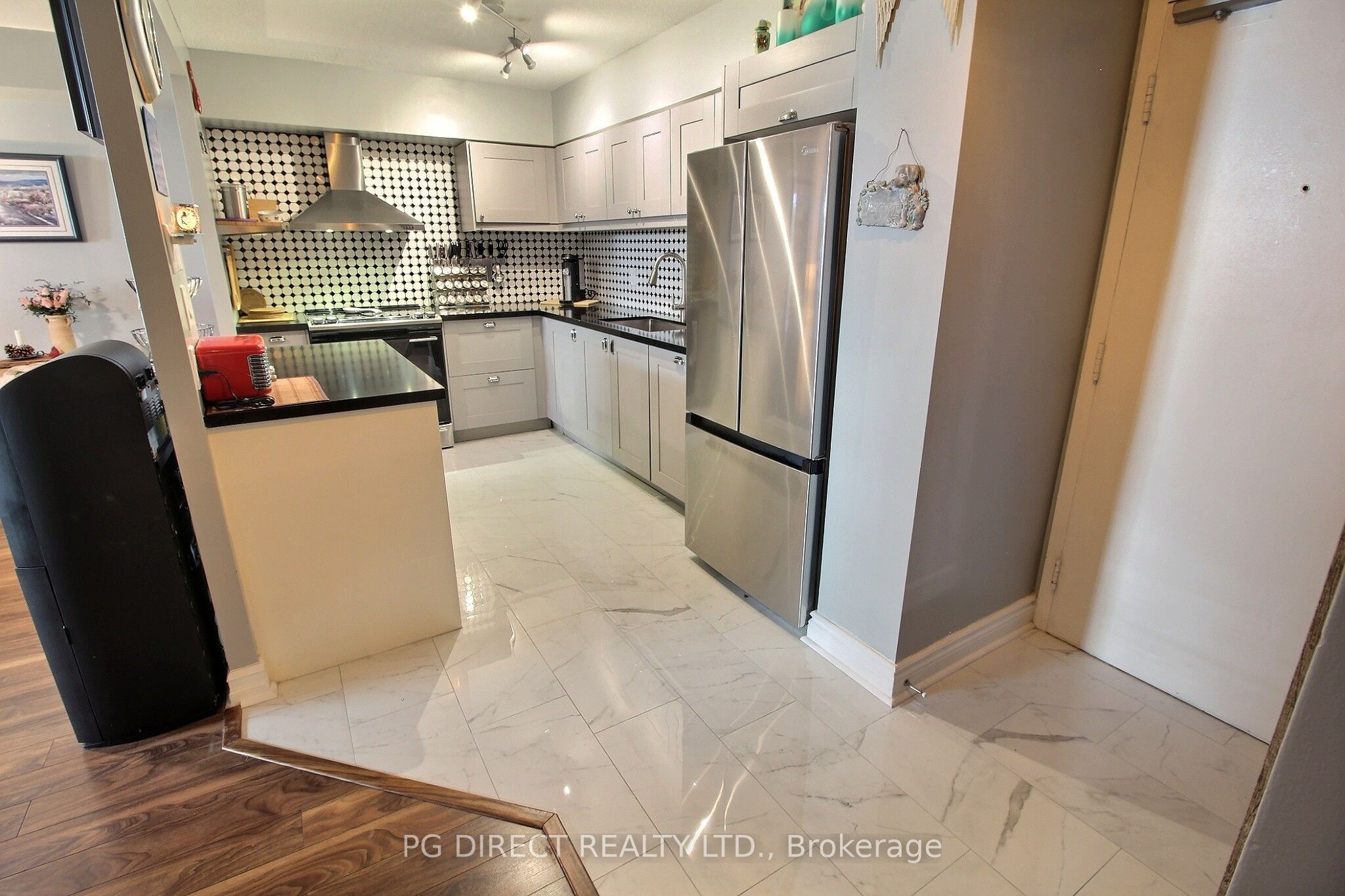 260 Davis Drive 407 Property Photo 7