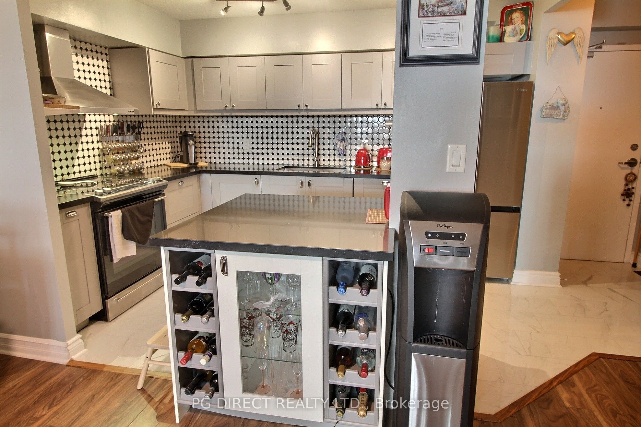260 Davis Drive 407 Property Photo 8