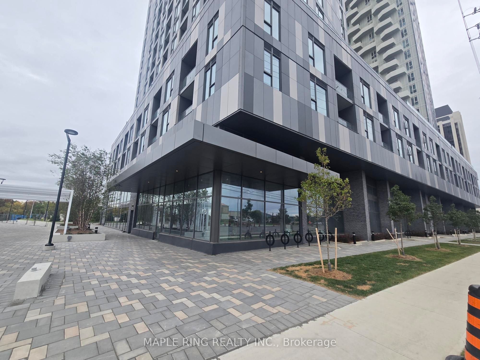 9097 Jane Street 4 Property Photo 1