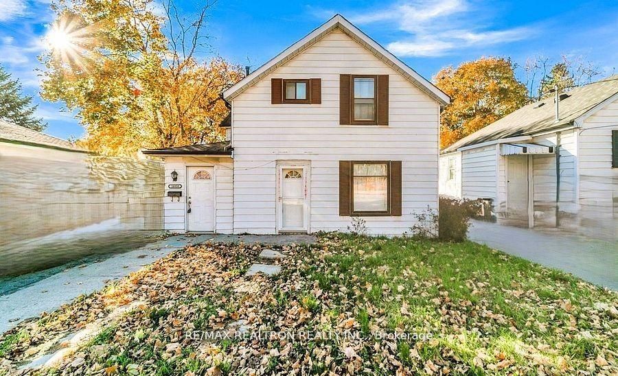16958 Bayview Avenue Property Photo 1