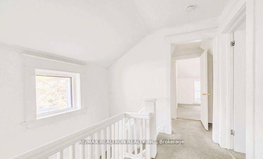 16958 Bayview Avenue Property Photo 6