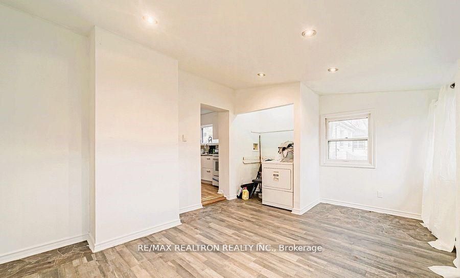 16958 Bayview Avenue Property Photo 13