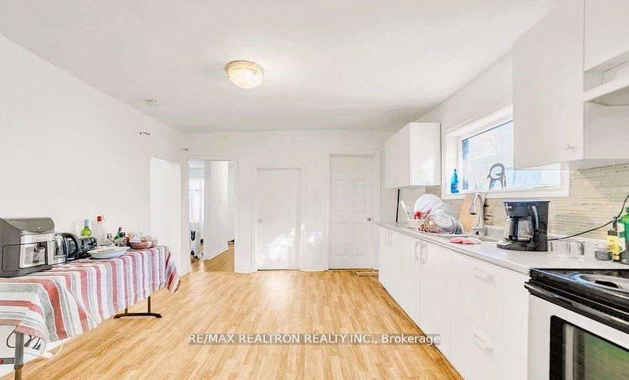 16958 Bayview Avenue Property Photo 17