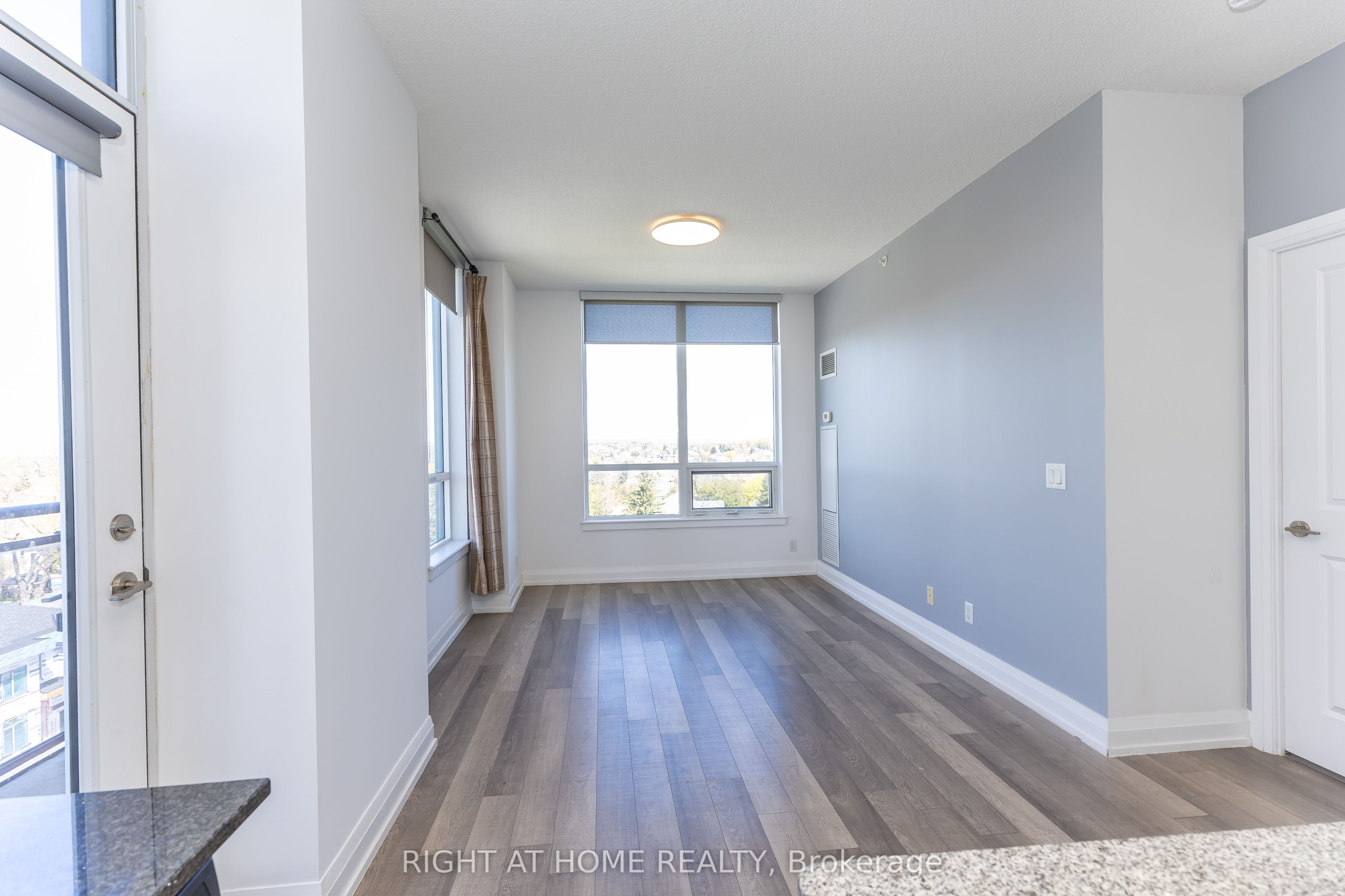 370 Highway 7 E 1021 Property Photo 18