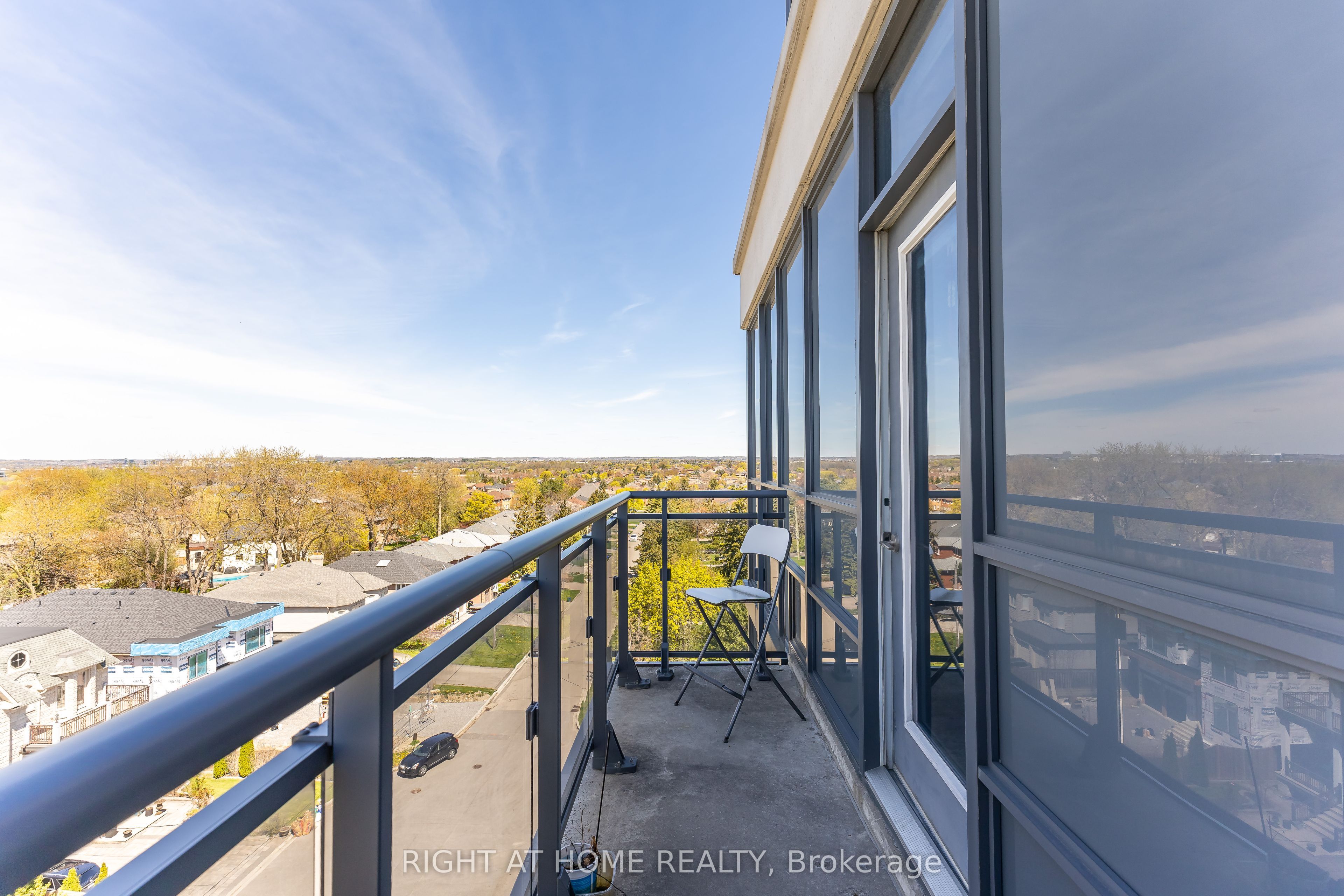 370 Highway 7 E 1021 Property Photo 35
