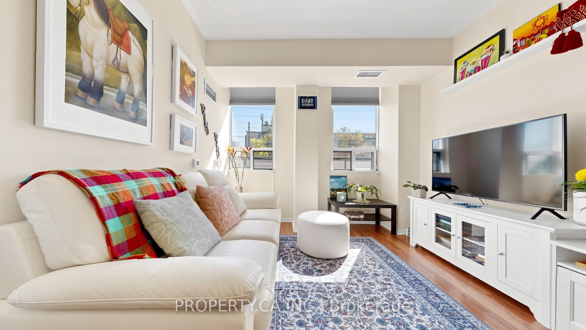 7398 Yonge Street 107 Property Photo 3