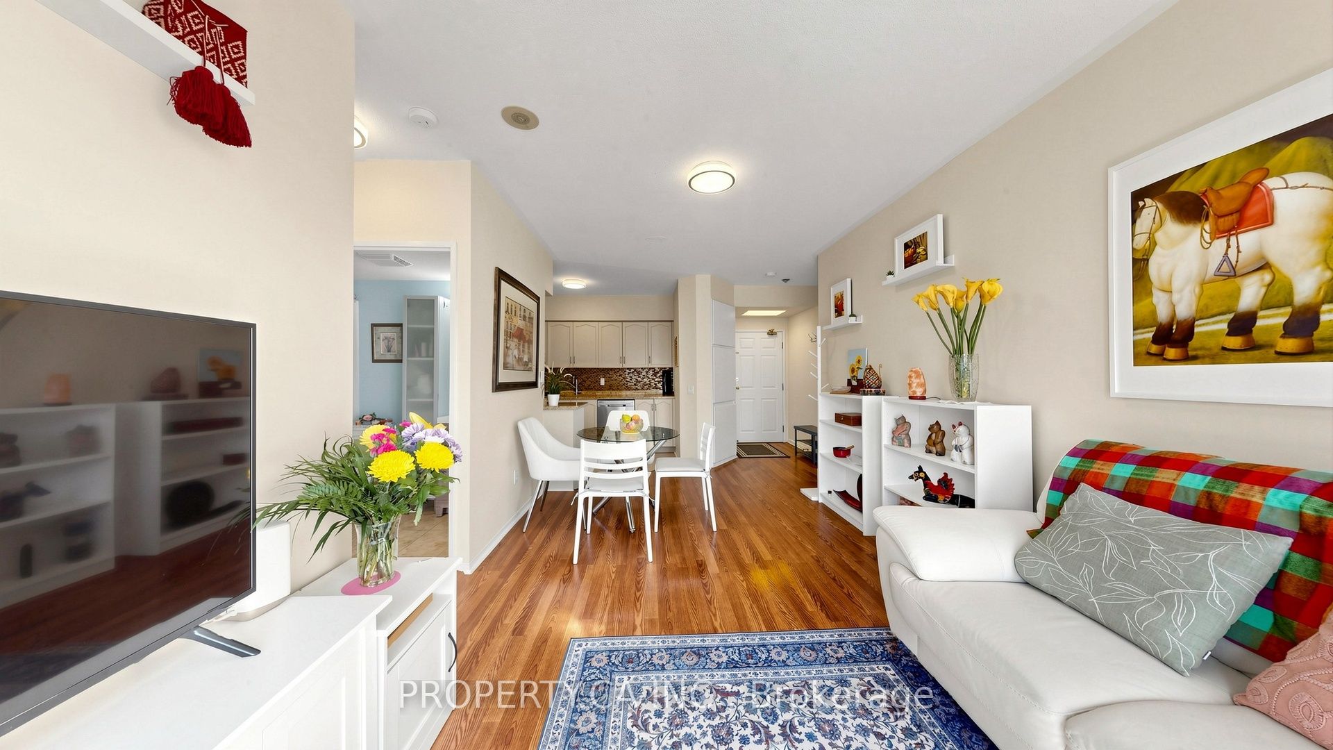 7398 Yonge Street 107 Property Photo 7