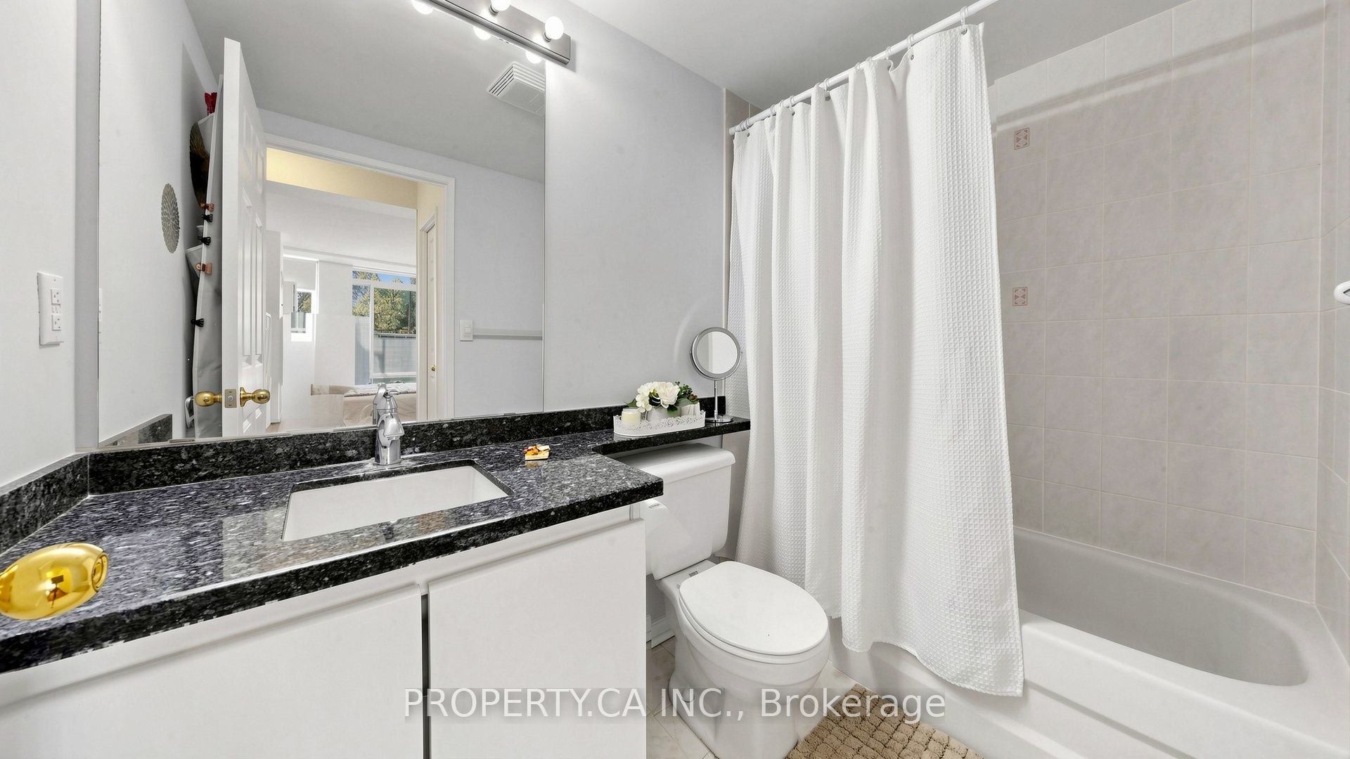 7398 Yonge Street 107 Property Photo 22