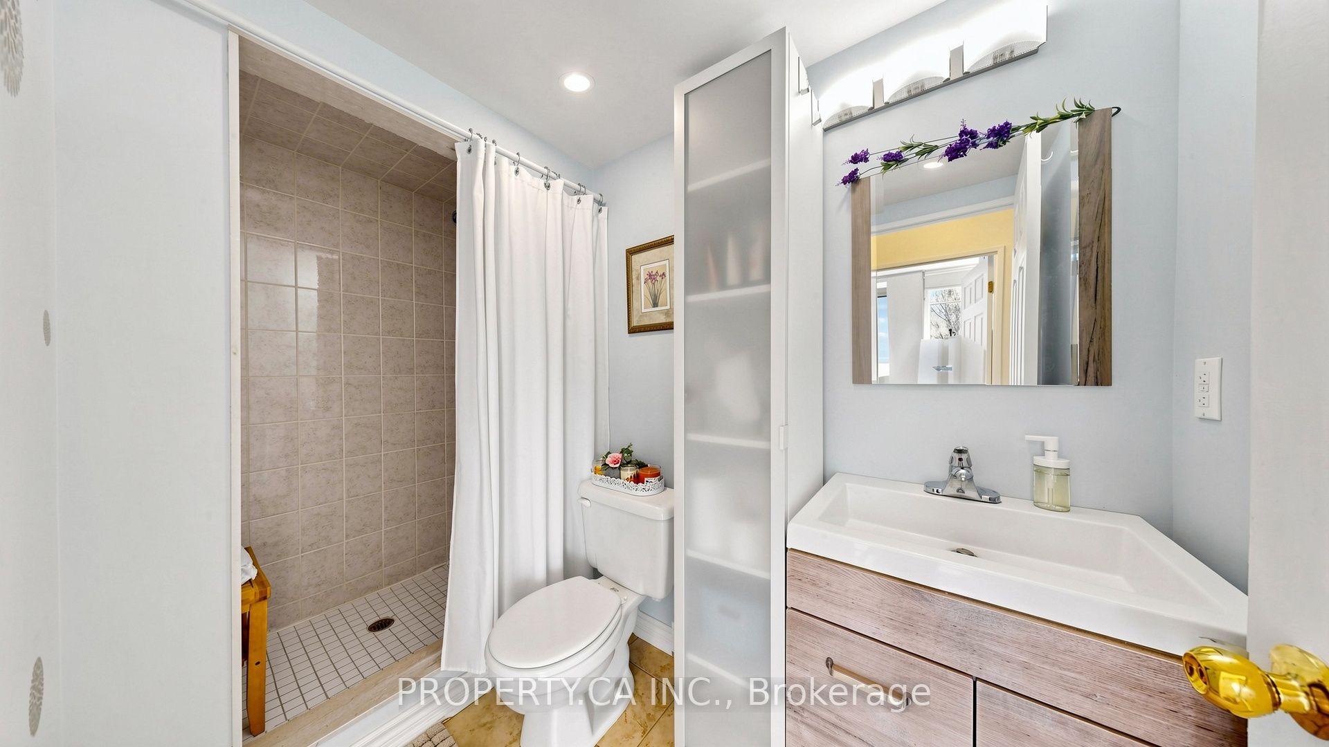 7398 Yonge Street 107 Property Photo 27