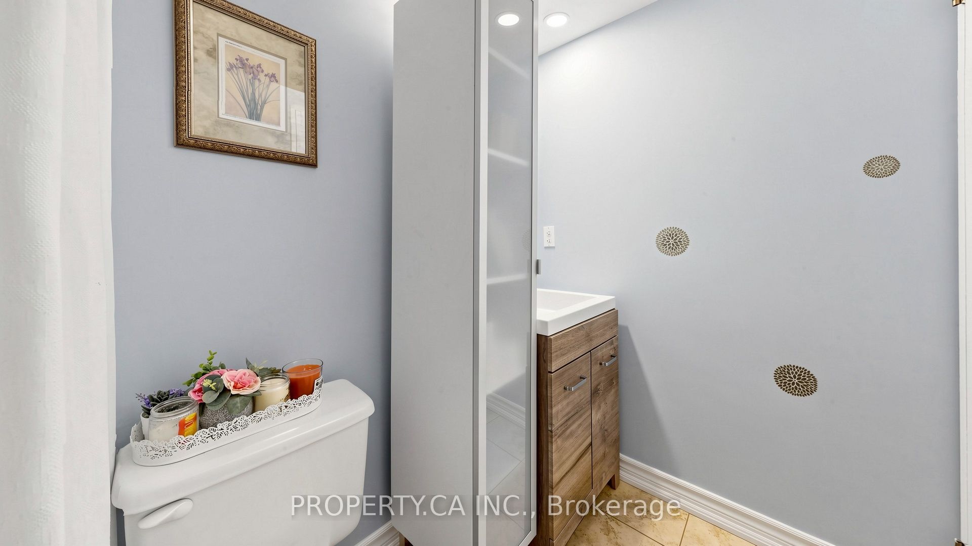 7398 Yonge Street 107 Property Photo 28