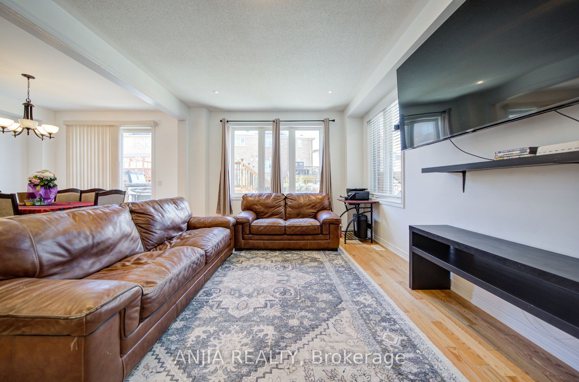377 Busato Drive Property Photo 11