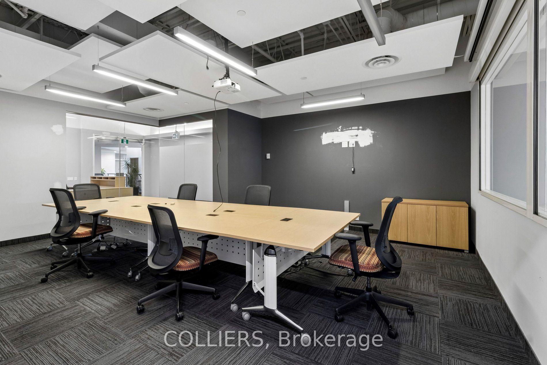 55 Renfrew Drive 200 Property Photo 10