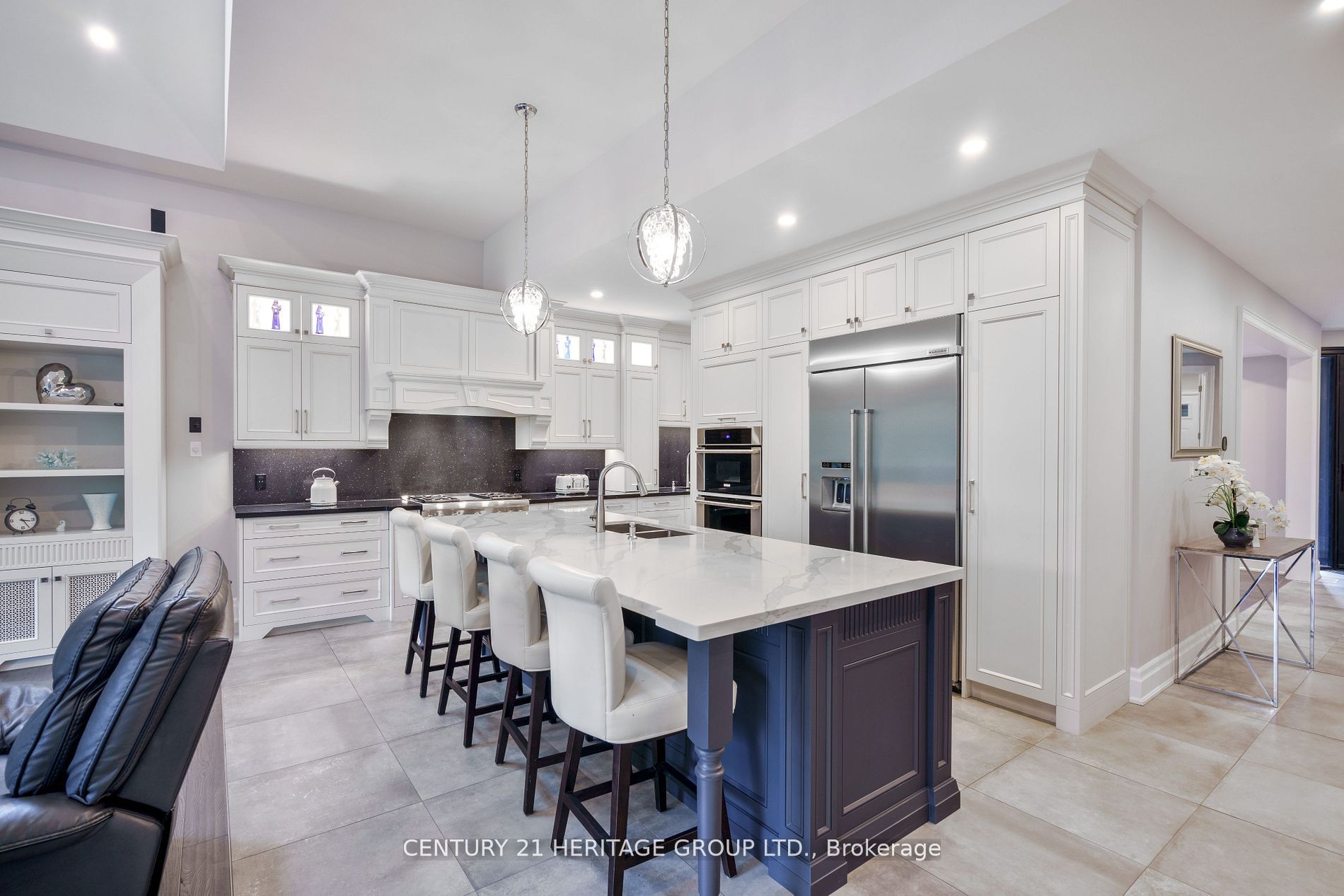 1894 Simcoe Boulevard Property Photo 6