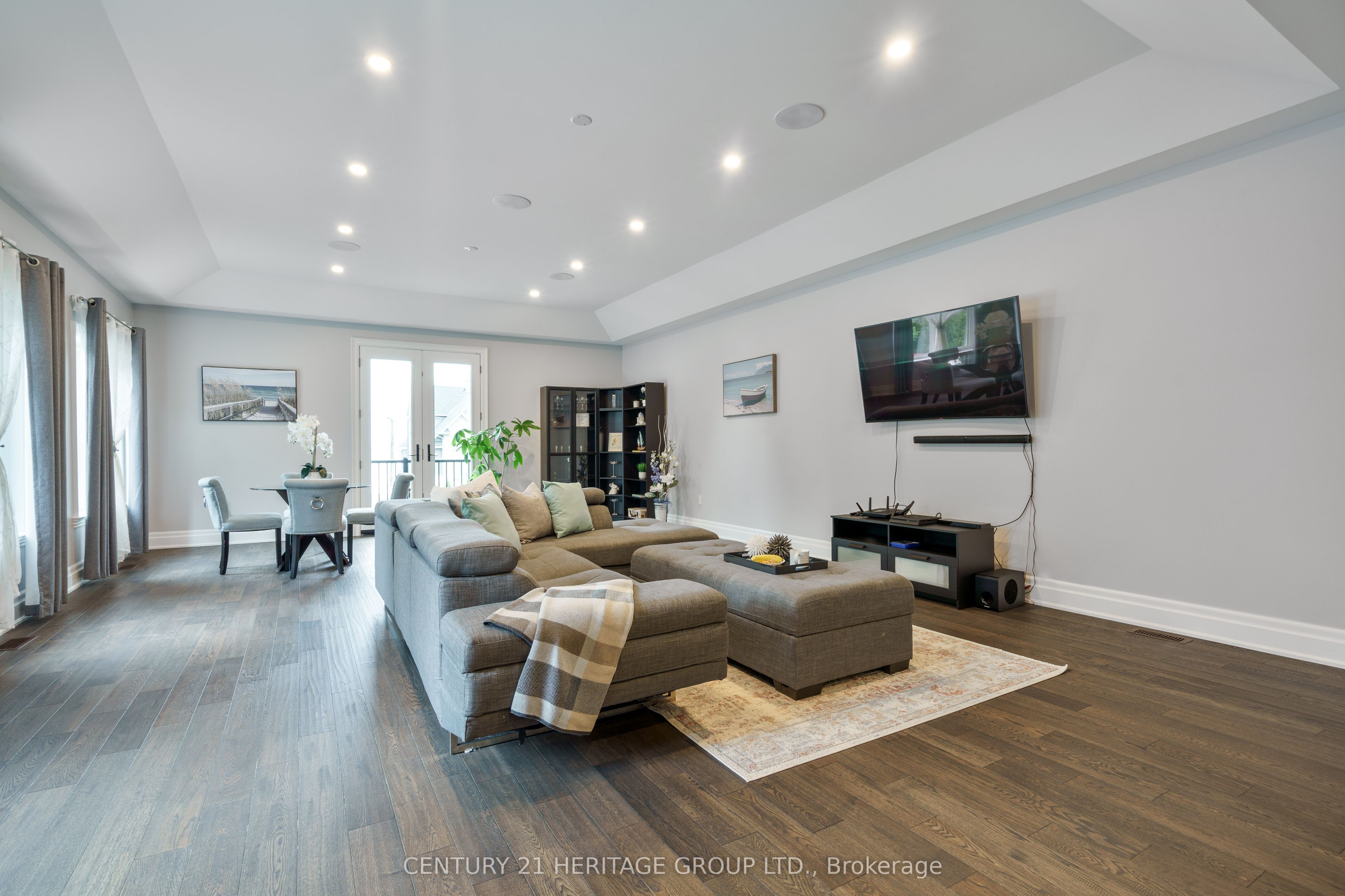1894 Simcoe Boulevard Property Photo 17