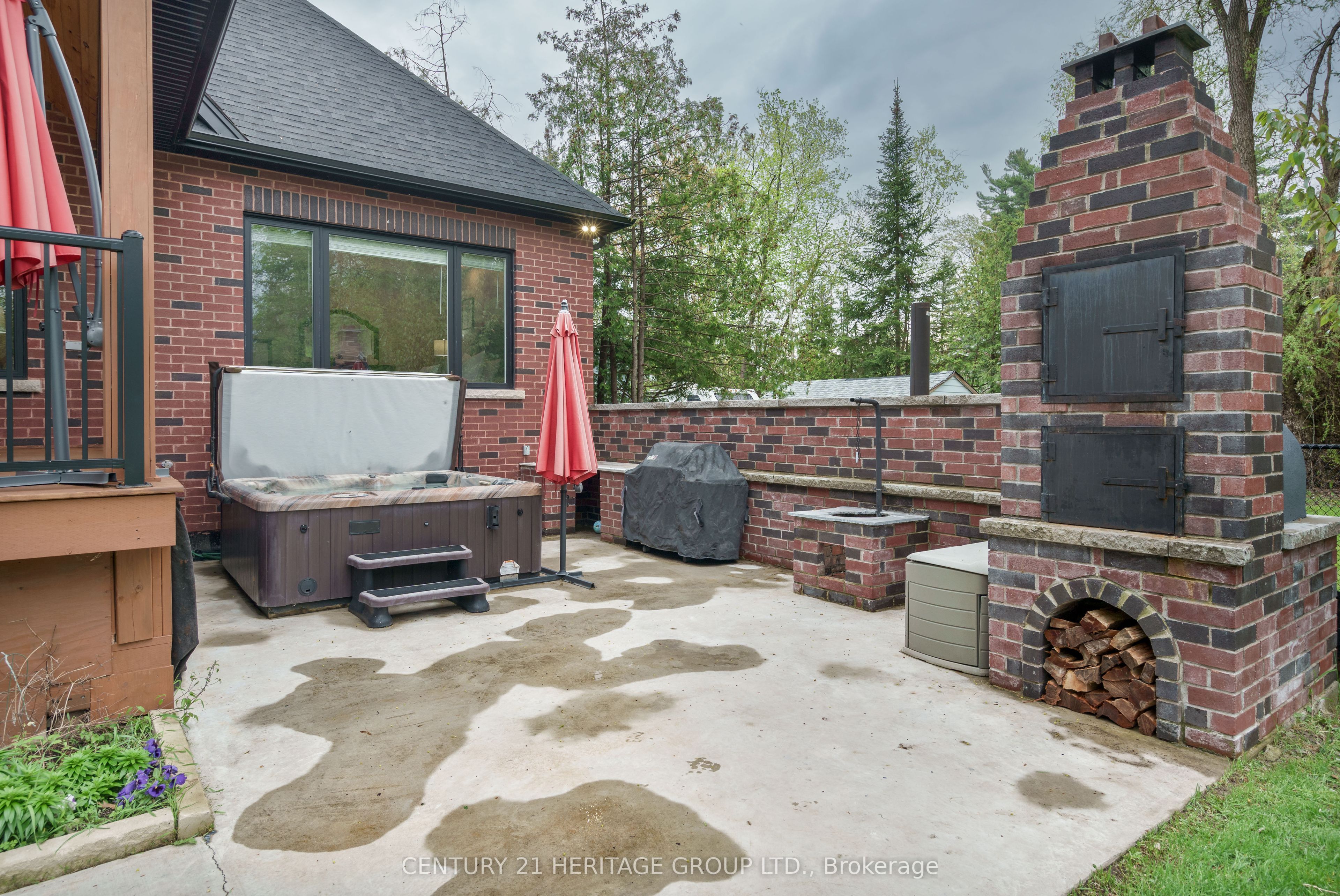 1894 Simcoe Boulevard Property Photo 21