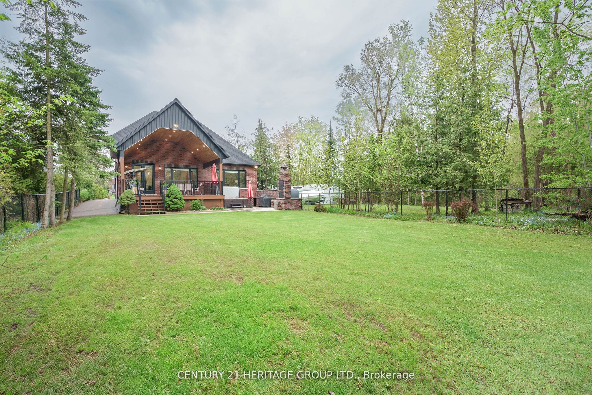 1894 Simcoe Boulevard Property Photo 23