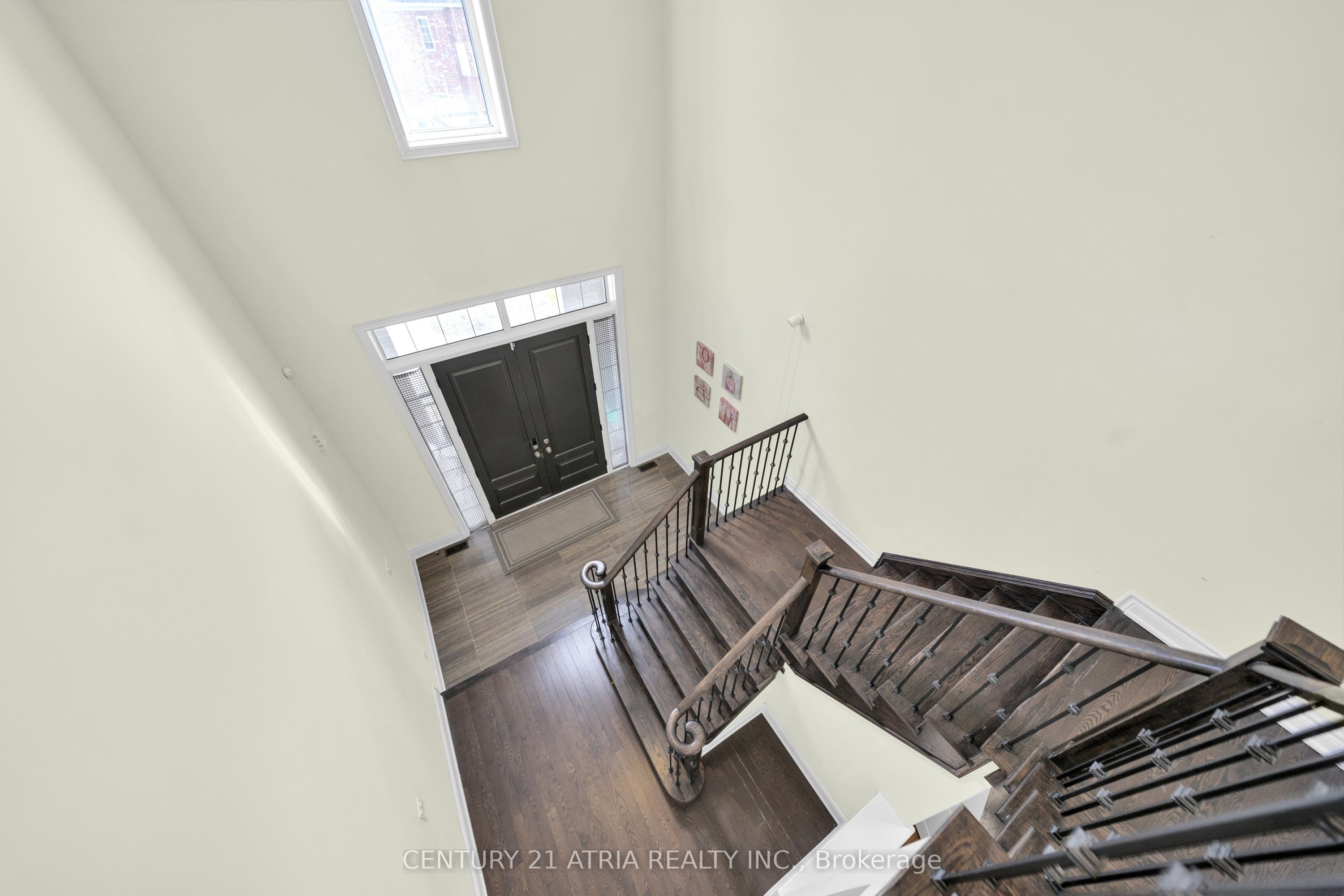 20 Baldry Avenue Property Photo 8