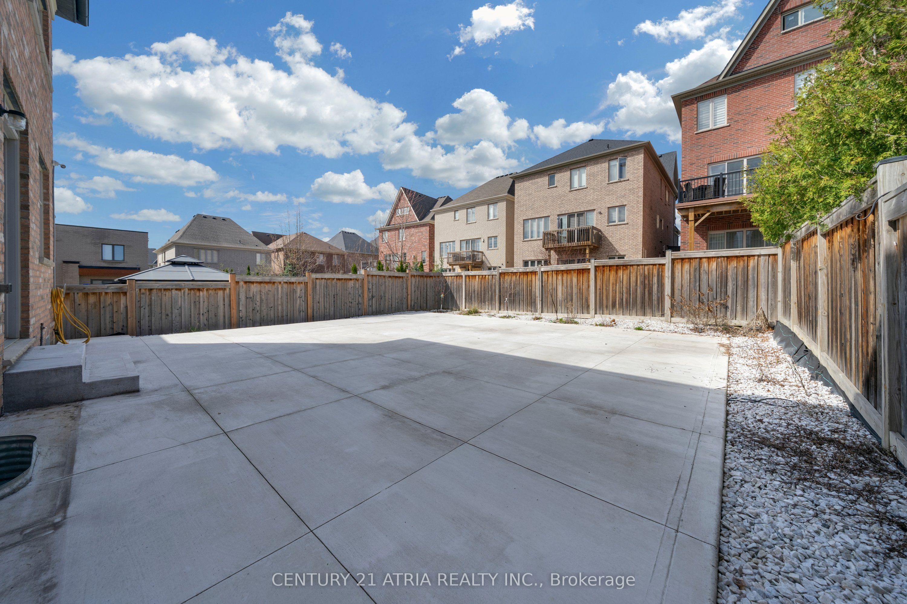 20 Baldry Avenue Property Photo 16