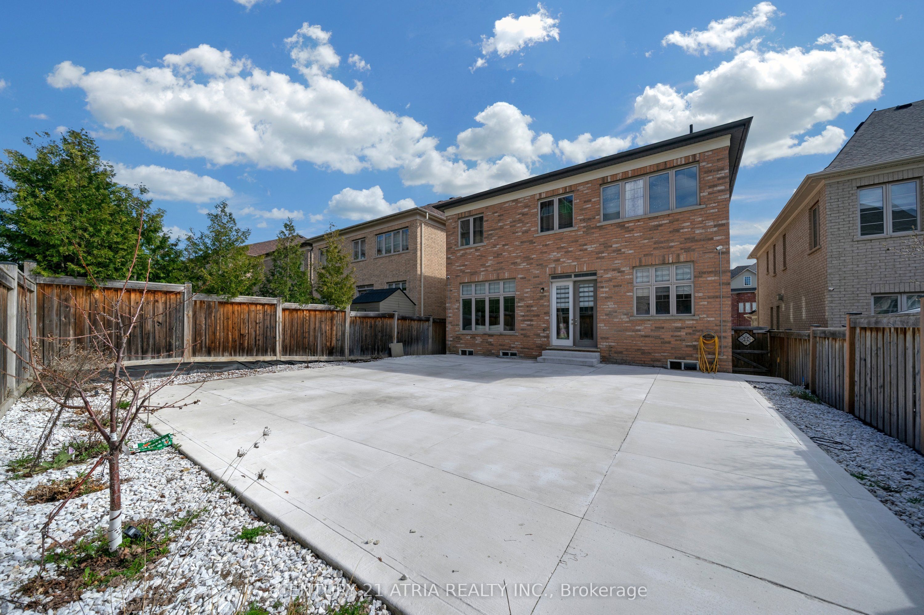 20 Baldry Avenue Property Photo 18