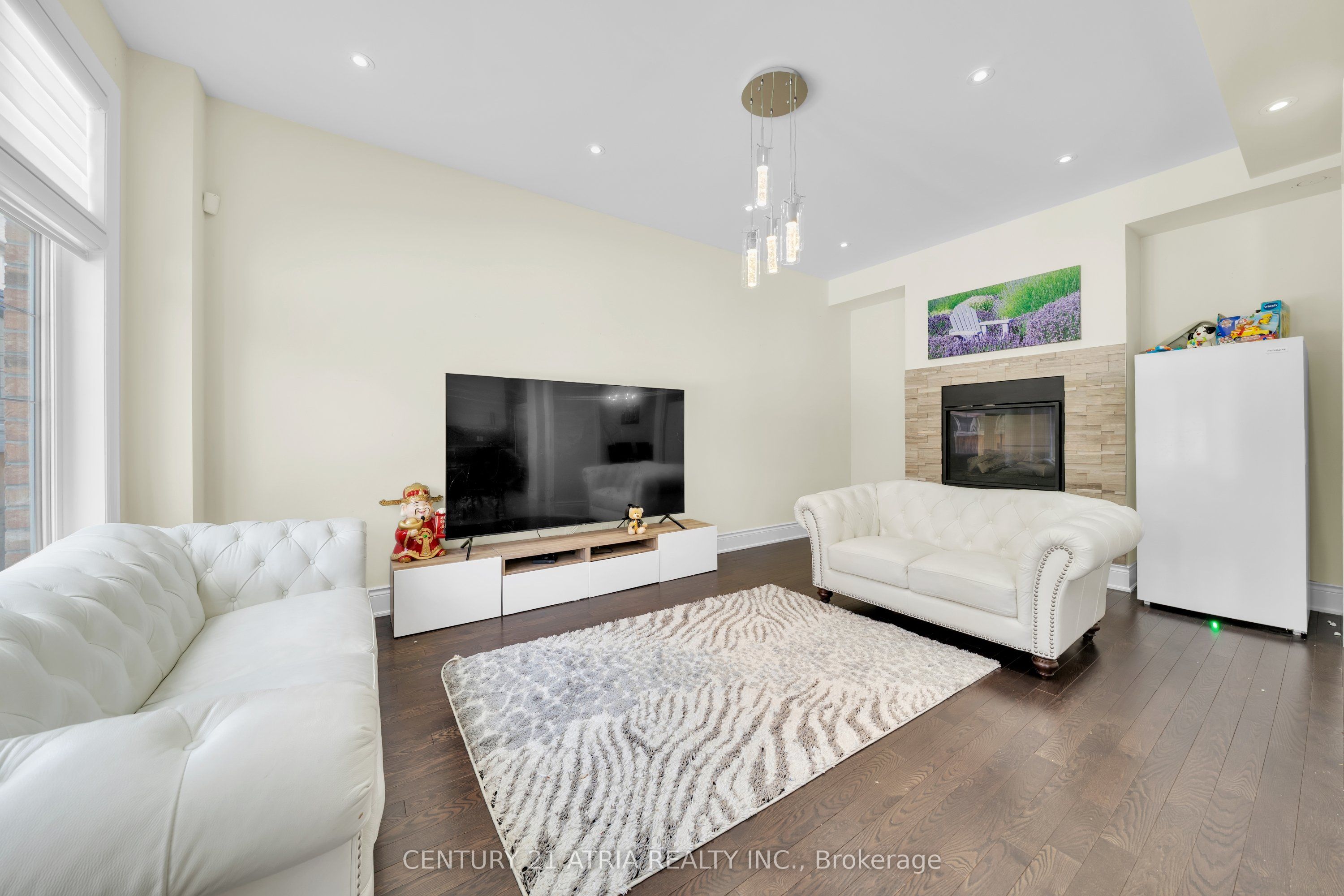 20 Baldry Avenue Property Photo 21