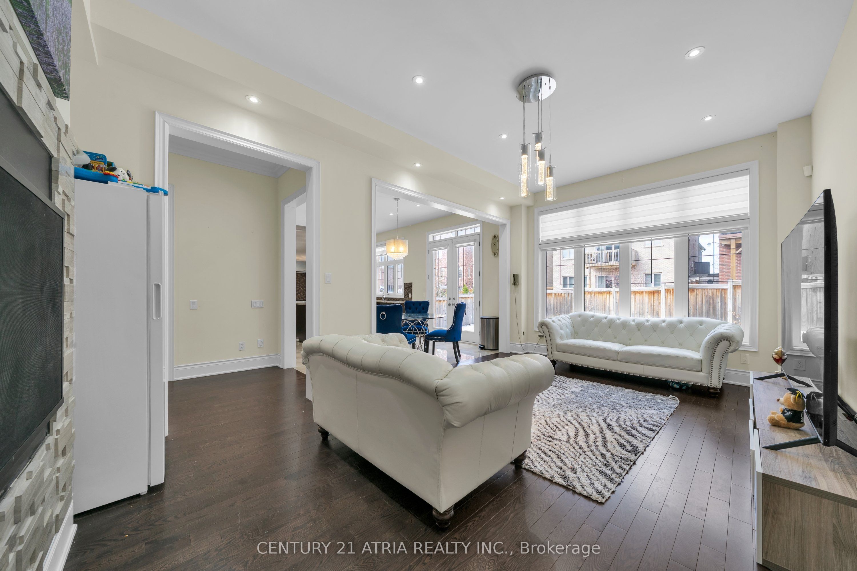 20 Baldry Avenue Property Photo 26