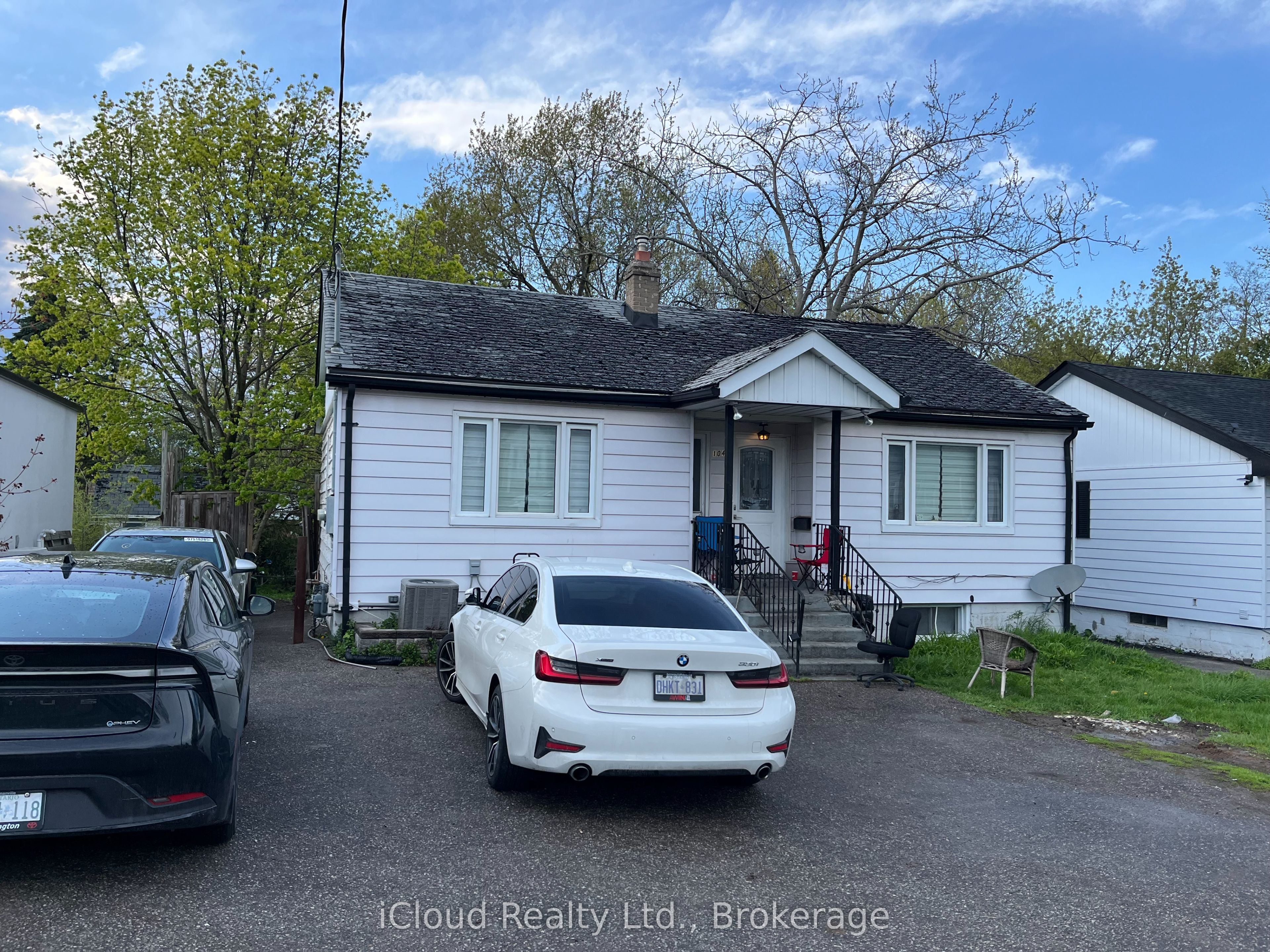 104 E Steeles Avenue E A (Lower Level) Property Photo 1
