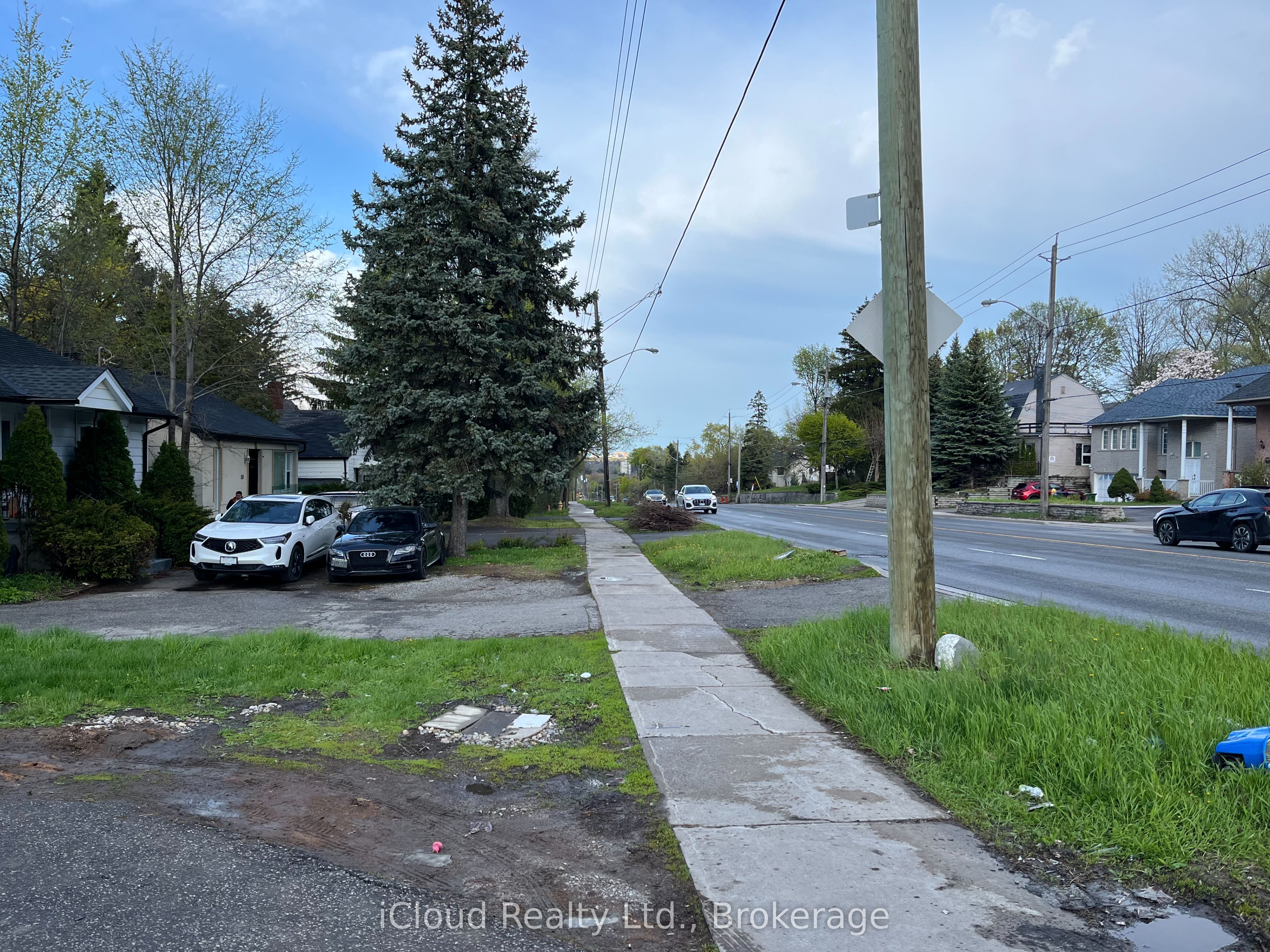 104 E Steeles Avenue E A (lower Level) Property Photo 2