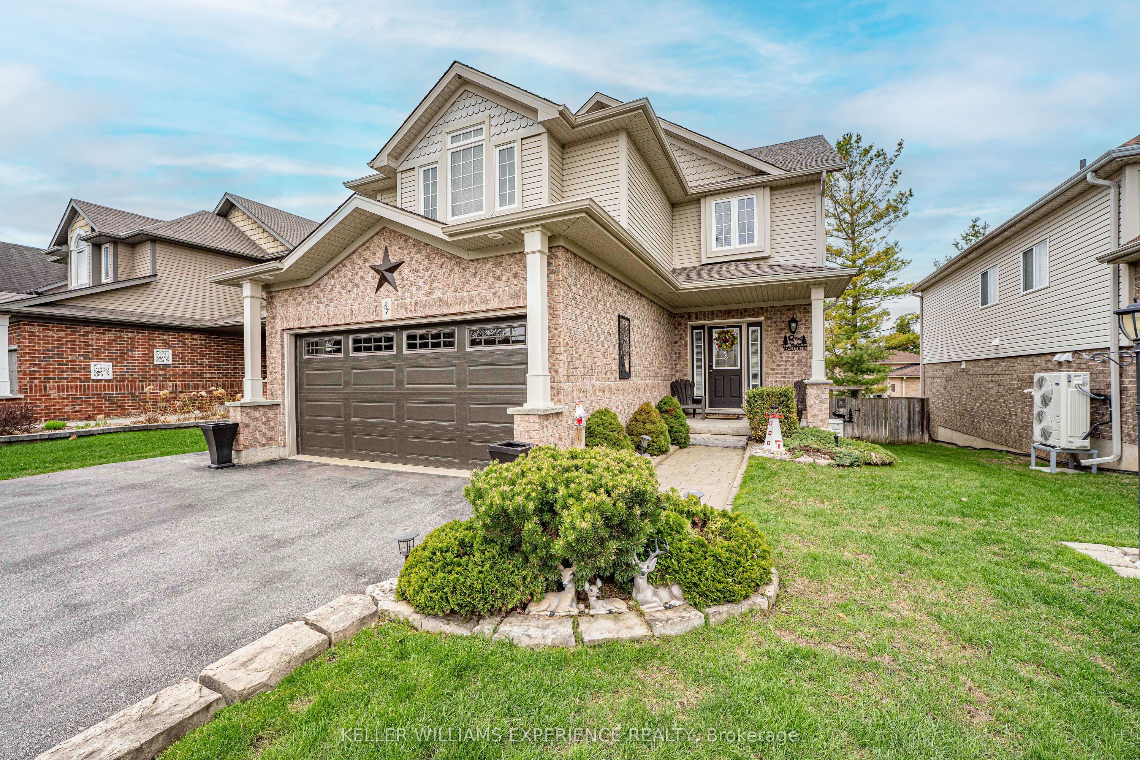 87 Armeda Clow Crescent Property Photo 4