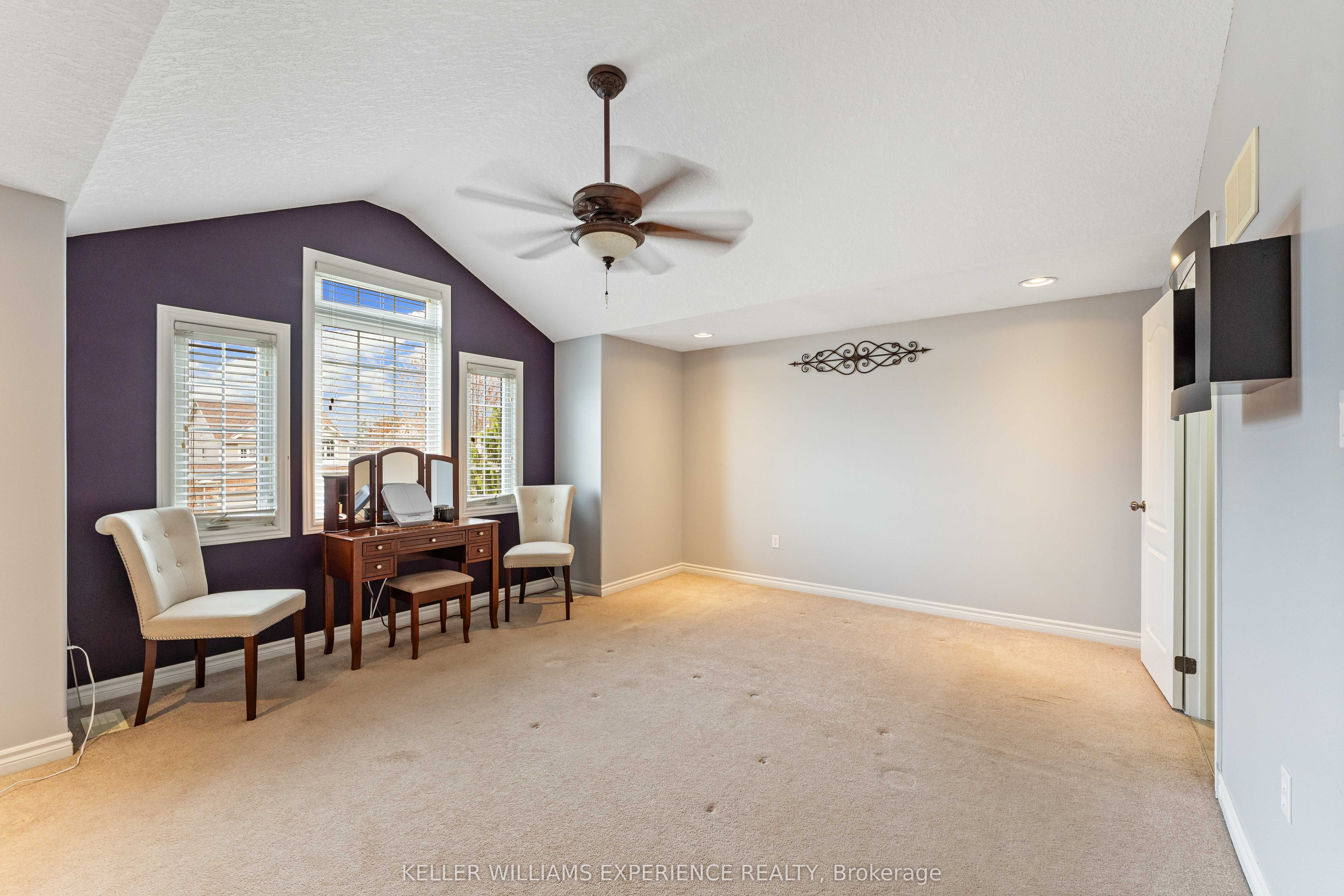 87 Armeda Clow Crescent Property Photo 14
