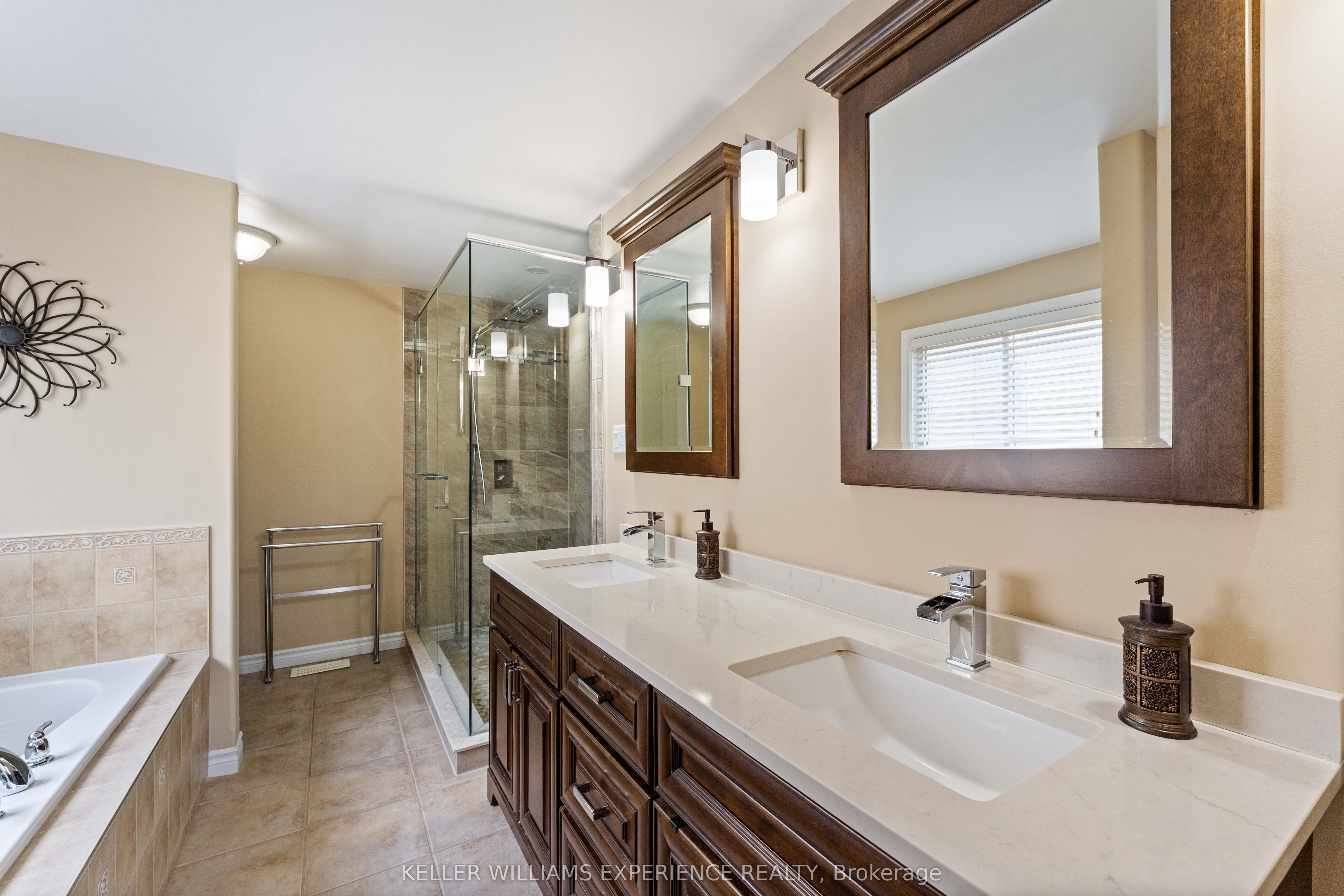 87 Armeda Clow Crescent Property Photo 16