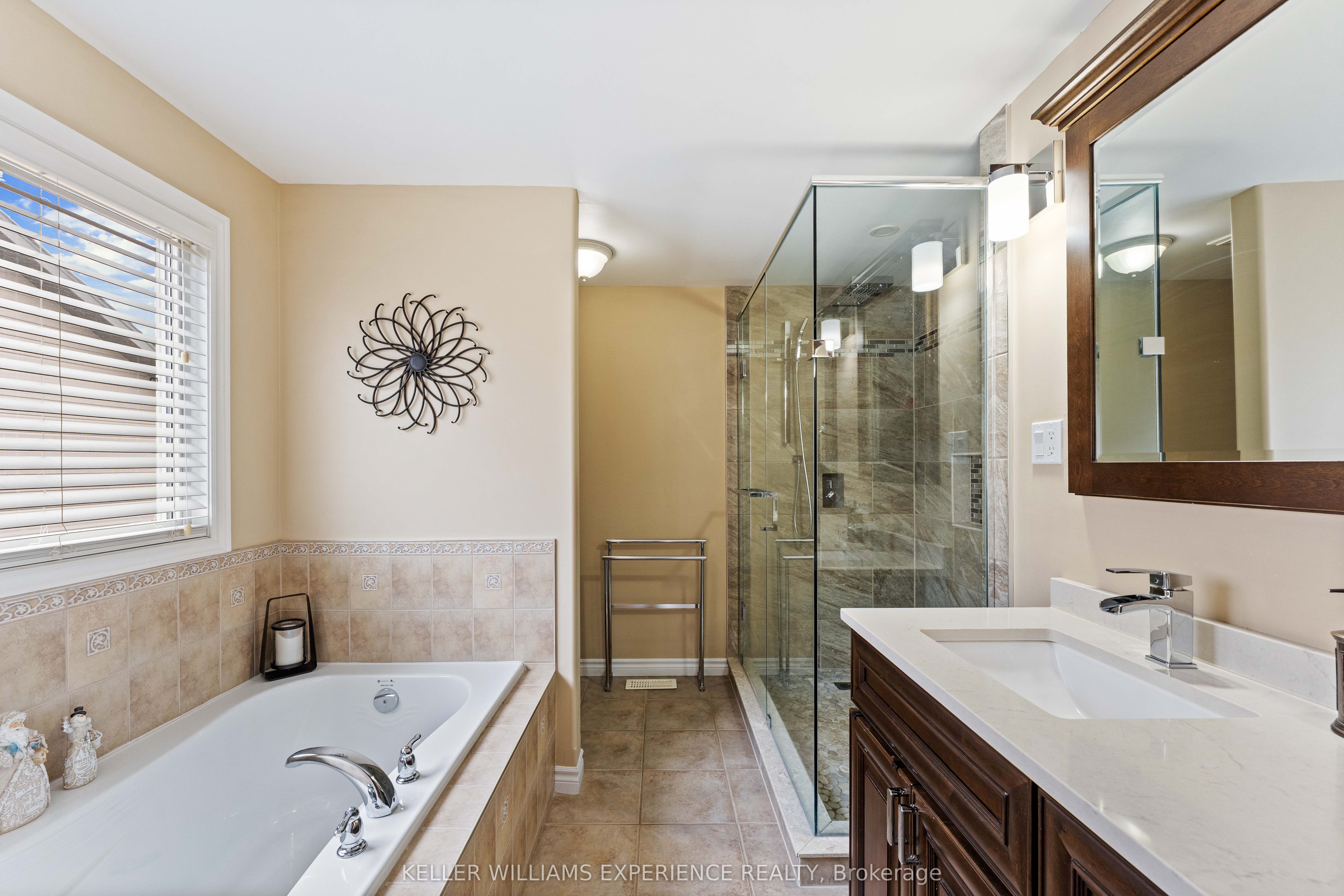 87 Armeda Clow Crescent Property Photo 17