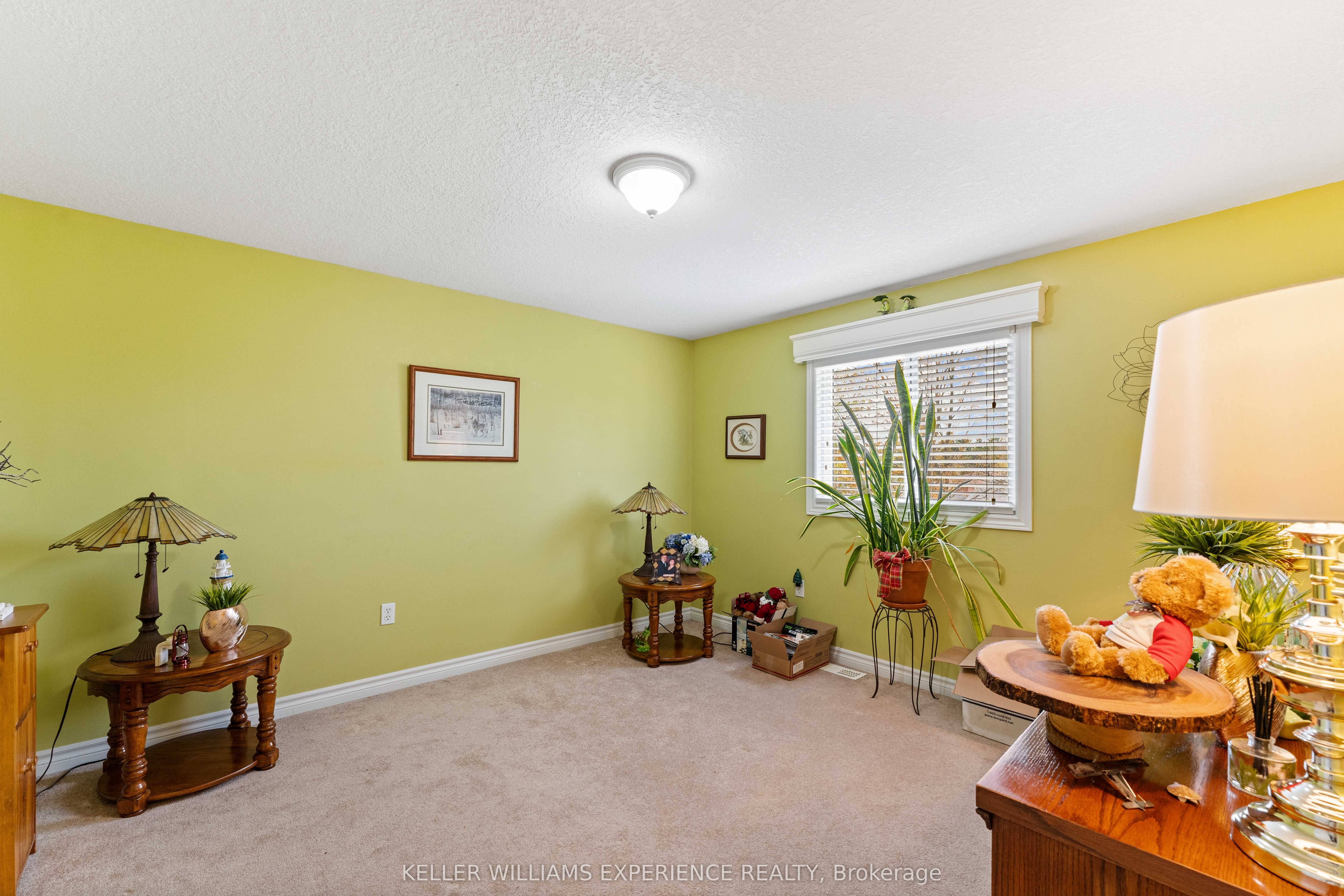 87 Armeda Clow Crescent Property Photo 19