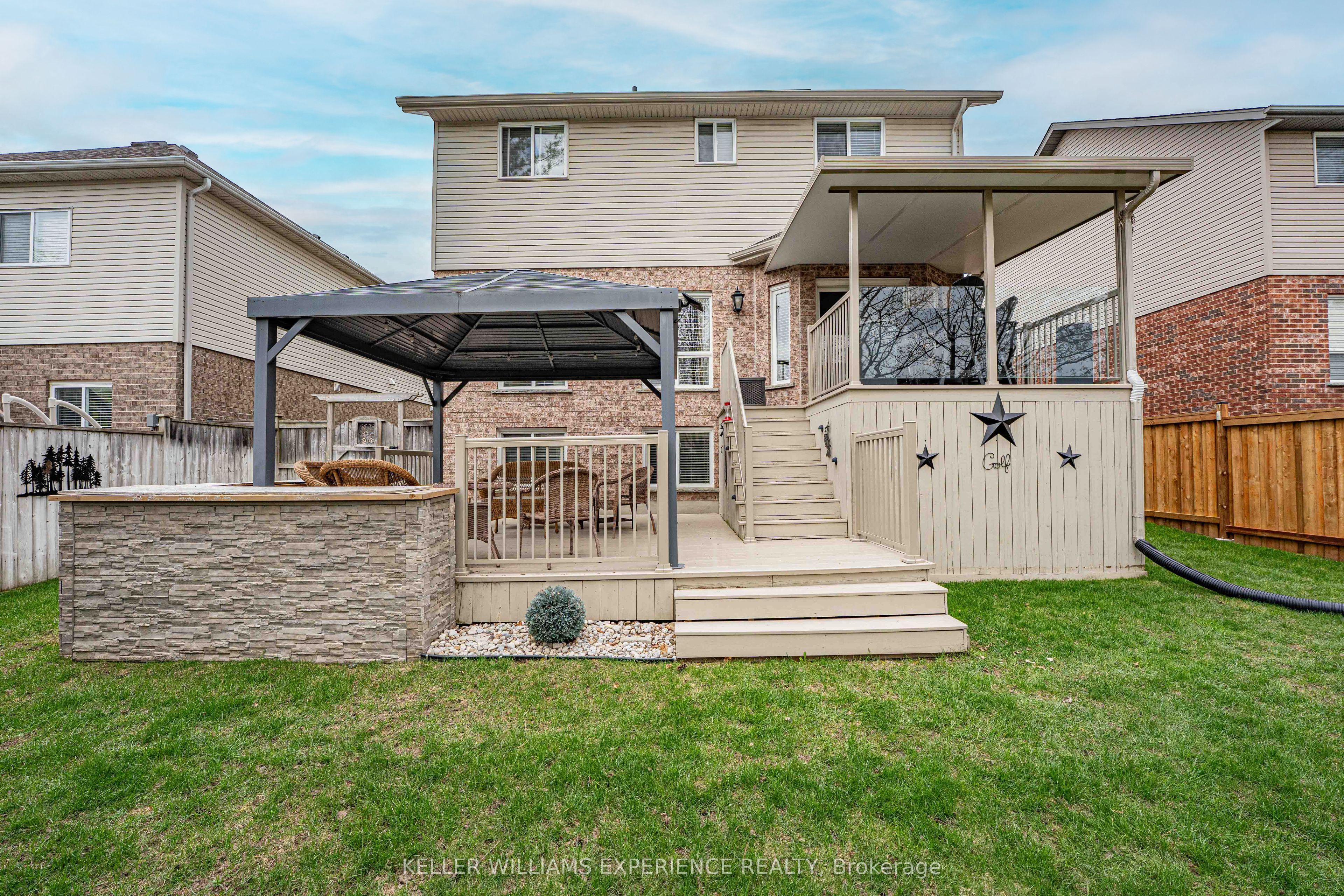 87 Armeda Clow Crescent Property Photo 31