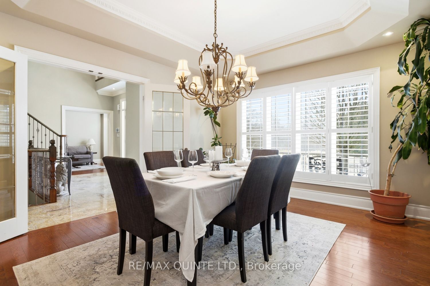 2 Treeview Avenue Property Photo 6