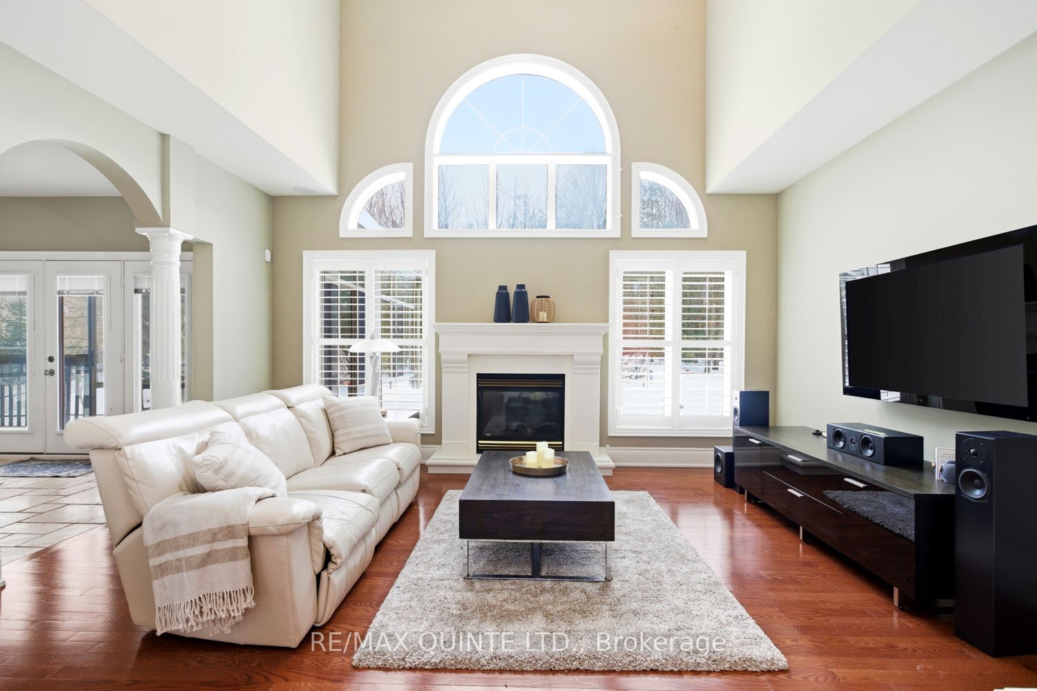 2 Treeview Avenue Property Photo 14