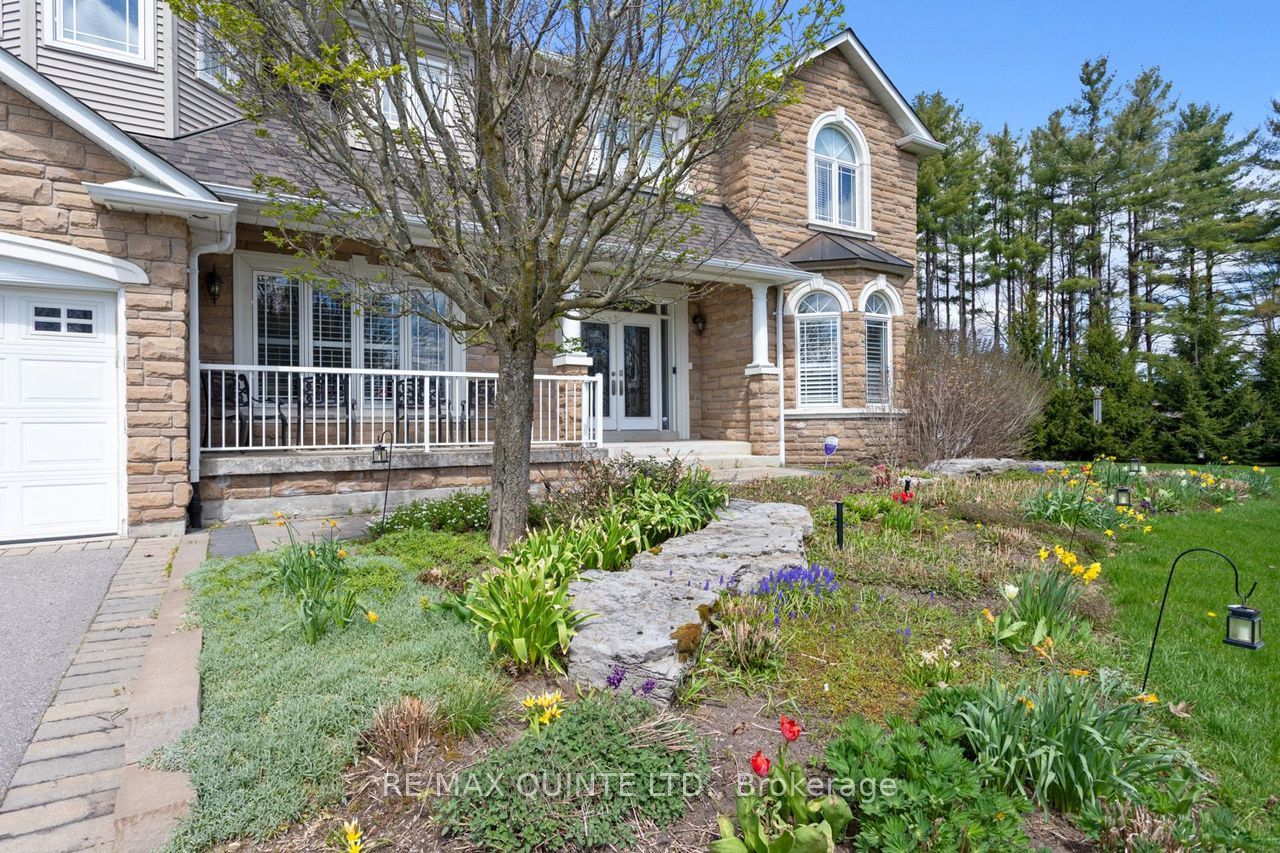 2 Treeview Avenue Property Photo 31