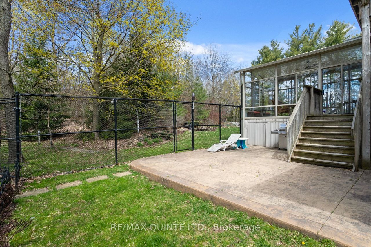 2 Treeview Avenue Property Photo 42